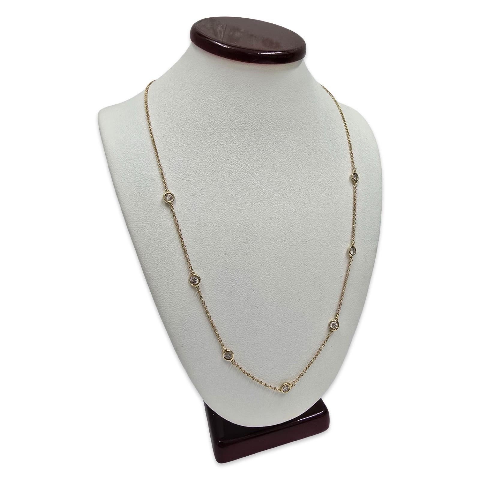 Collar italiano moderno con estación de bisel de diamantes de 1,05 qt de oro de 14k Corte redondo en venta