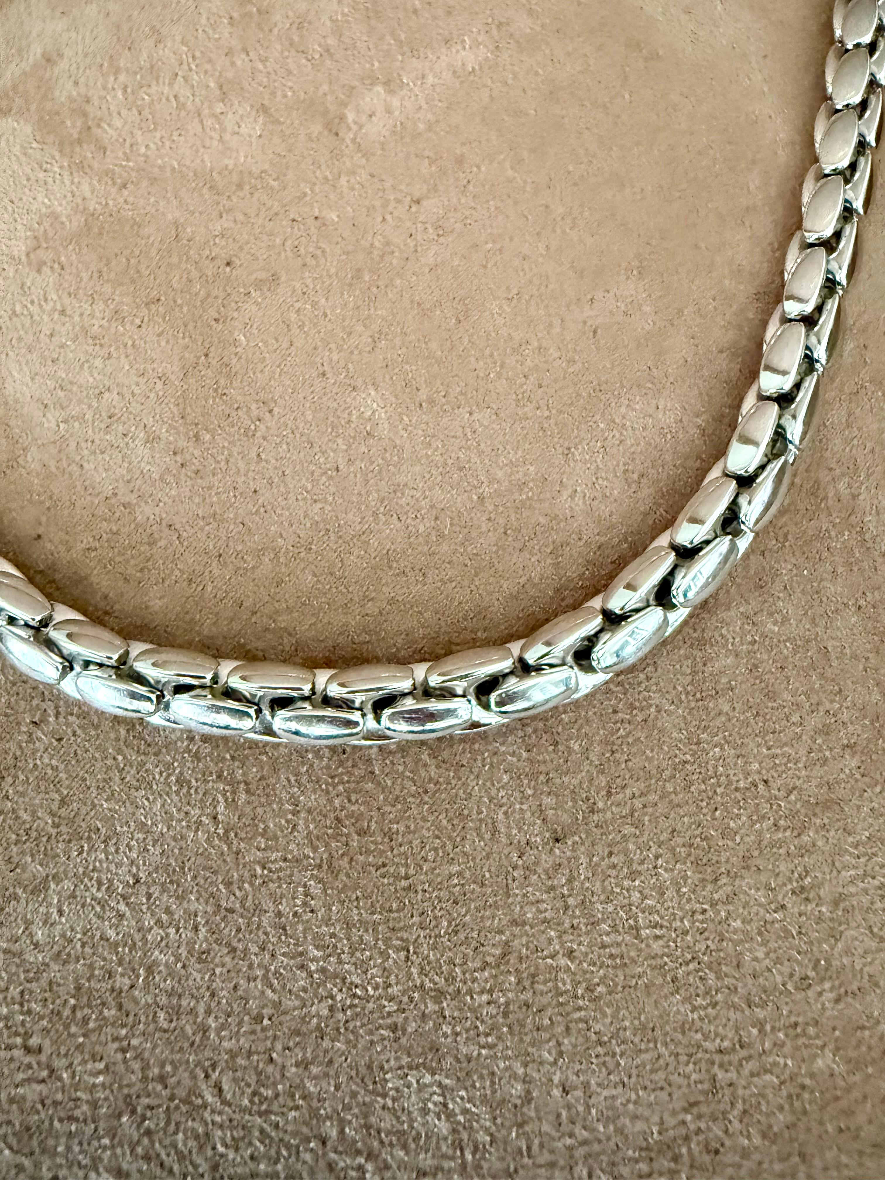 Modern Italian 18 K White Gold Necklace For Sale 3