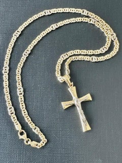Modern Italian 18 Karat Gold Crucifix with Chain