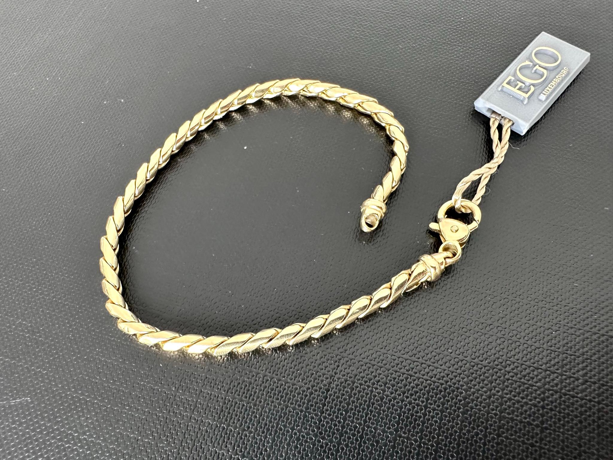 Bracelet italien moderne en or jaune 18 carats  Unisexe en vente