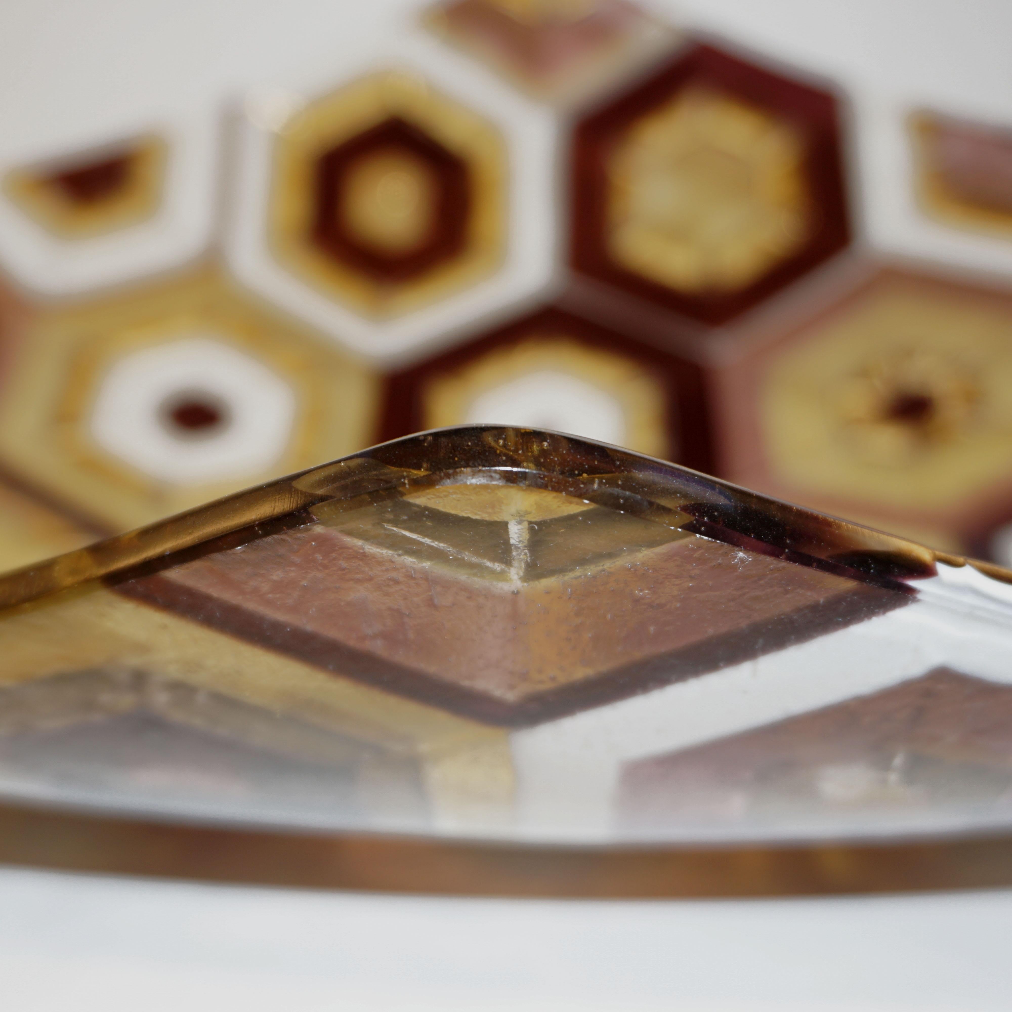 Cuenco de mosaico de cristal de Murano con diseño Art Decó italiano moderno Amatista crema dorada Hecho a mano en venta