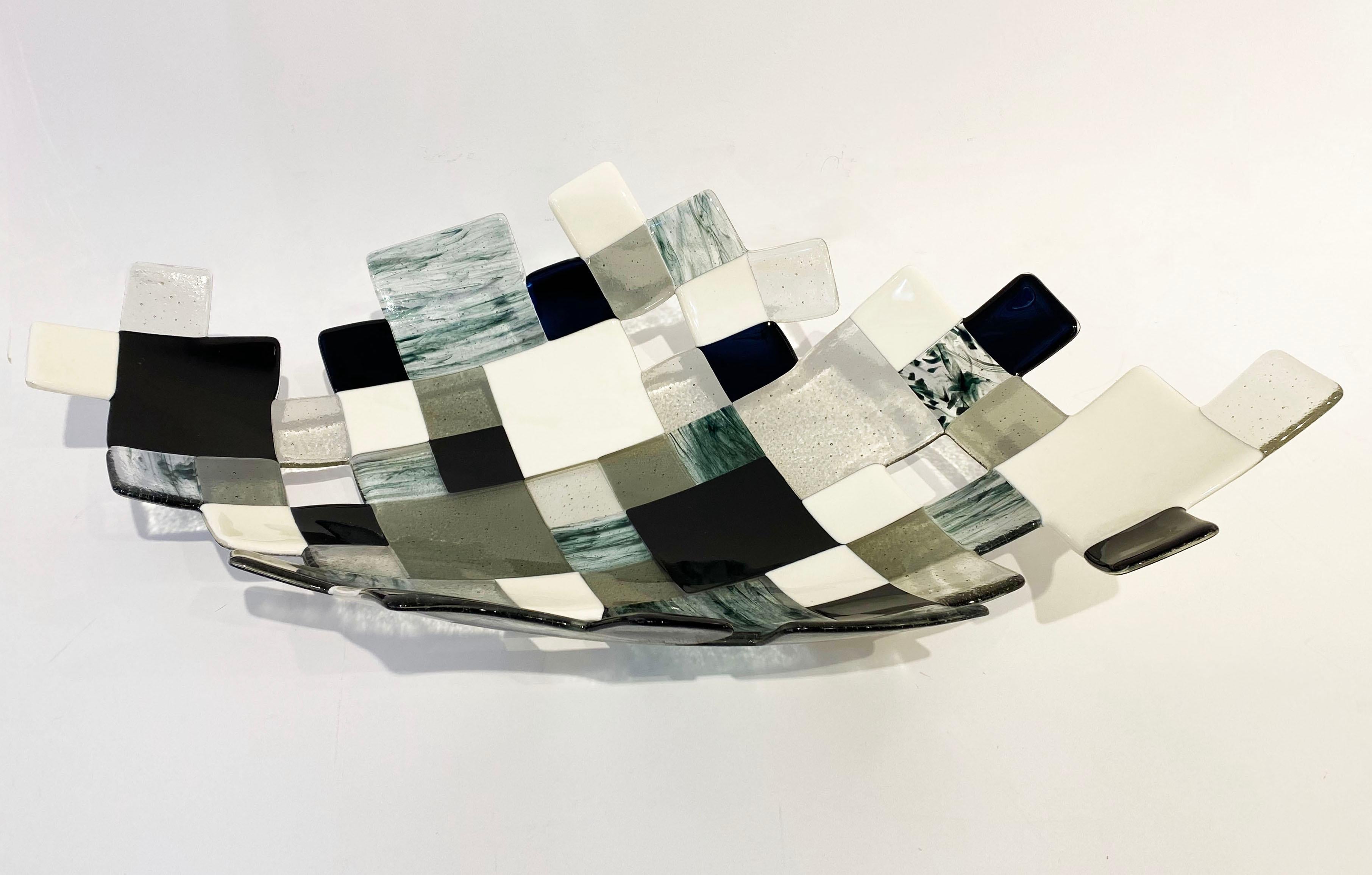 Moderne moderne italienische Mosaik-Schale im Art-déco-Design in Grün, Schwarz und Weiß aus Rauchglas im Angebot 6