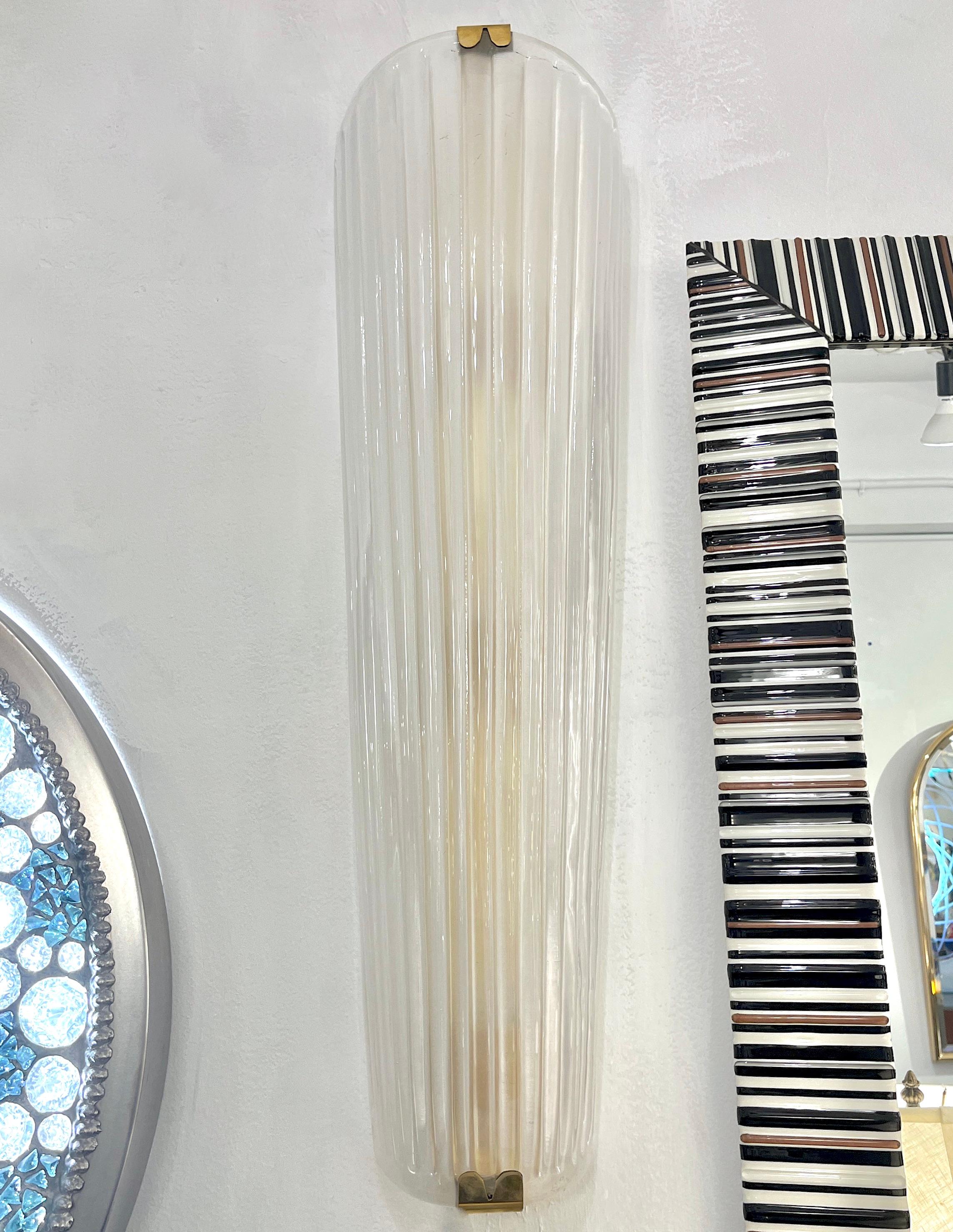 Modern Italian Art Deco Design Iridescent Frosted White Murano Glass Sconces For Sale 6