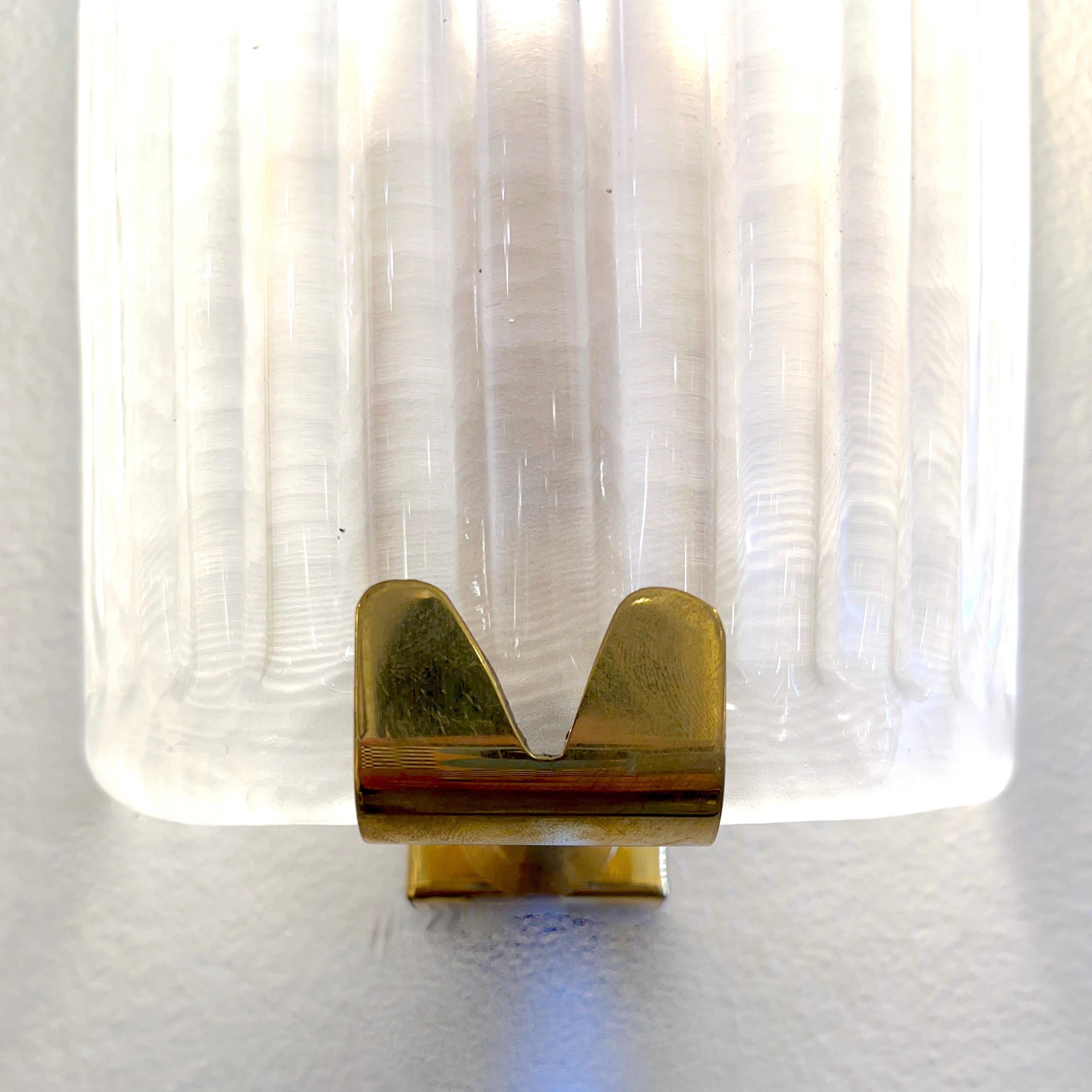 Modern Italian Art Deco Design Iridescent Frosted White Murano Glass Sconces In New Condition For Sale In New York, NY