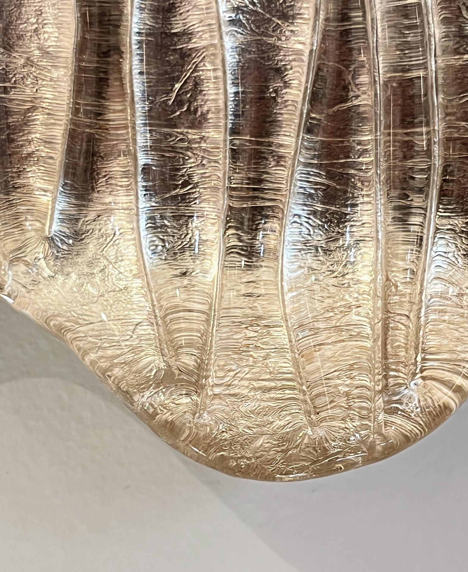 Espejo Ovalado Italiano Moderno Estilo Art Deco Curvo Marfil Crema Cristal Murano Latón en Nuevo estado para la venta en New York, NY