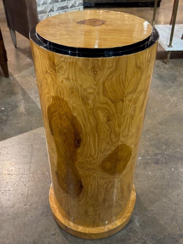 Modern Italian Art Deco Style Wooden Pedestals In Good Condition For Sale In Dallas, TX