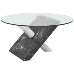Mesa auxiliar italiana moderna de mármol blanco y negro, 1970