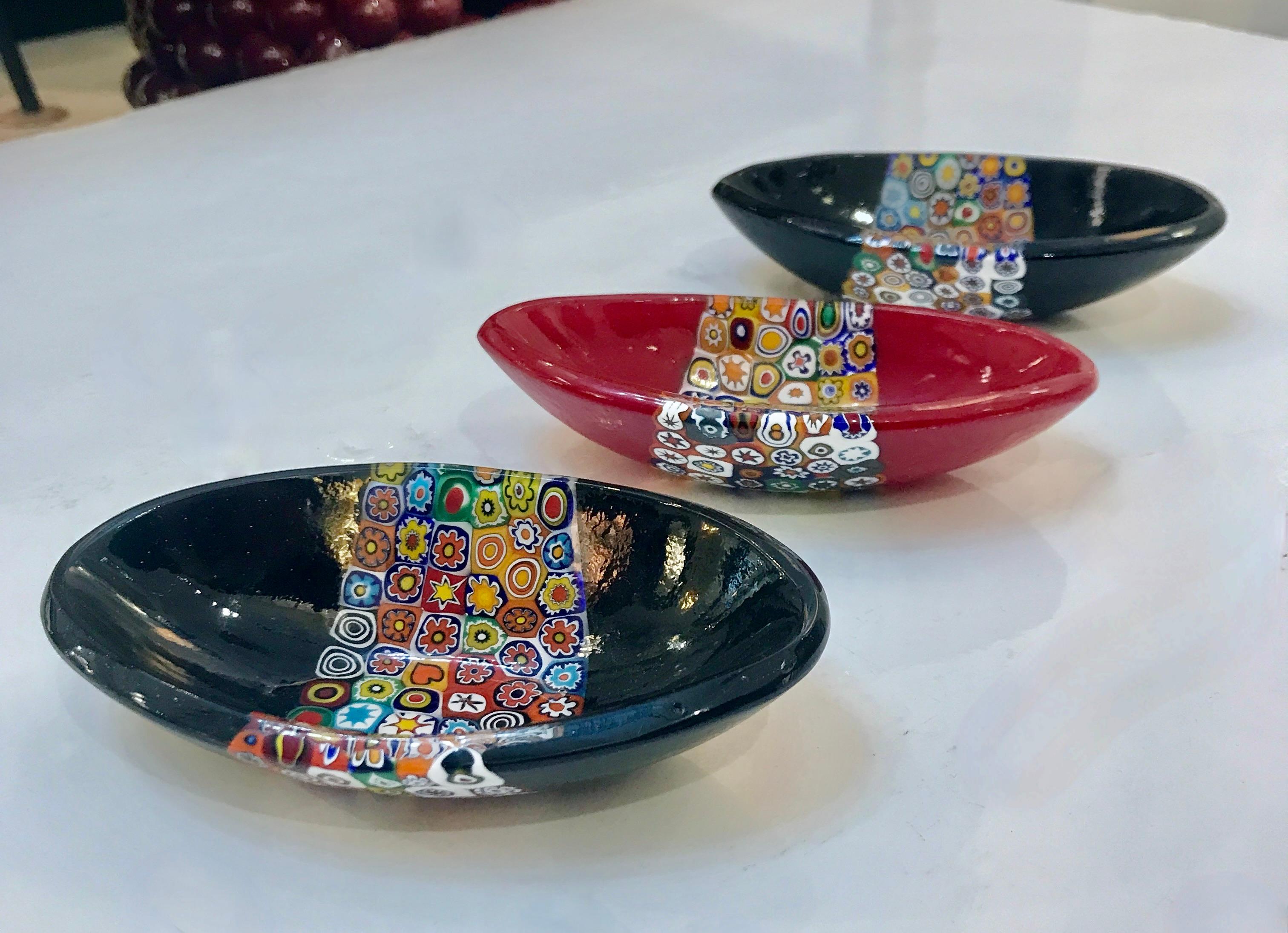 Modern Italienisch Schwarz Weiß Rot Blau Grün Murano Kunstglas Mosaik Catch-All/Bowl im Angebot 2