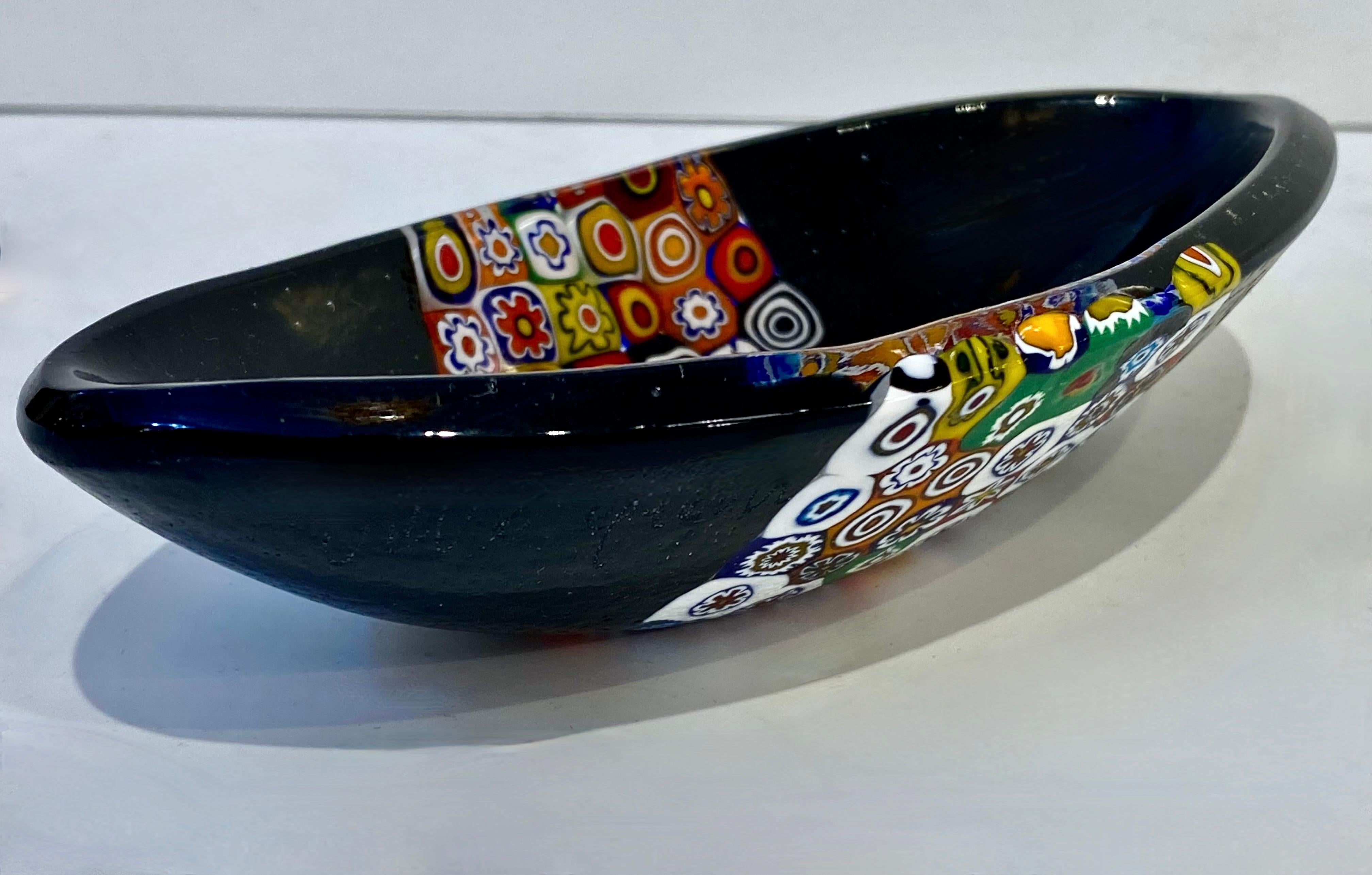 Modern Italian Black White Red Blue Green Murano Art Glass Mosaic Catch-All/Bowl In Excellent Condition For Sale In New York, NY