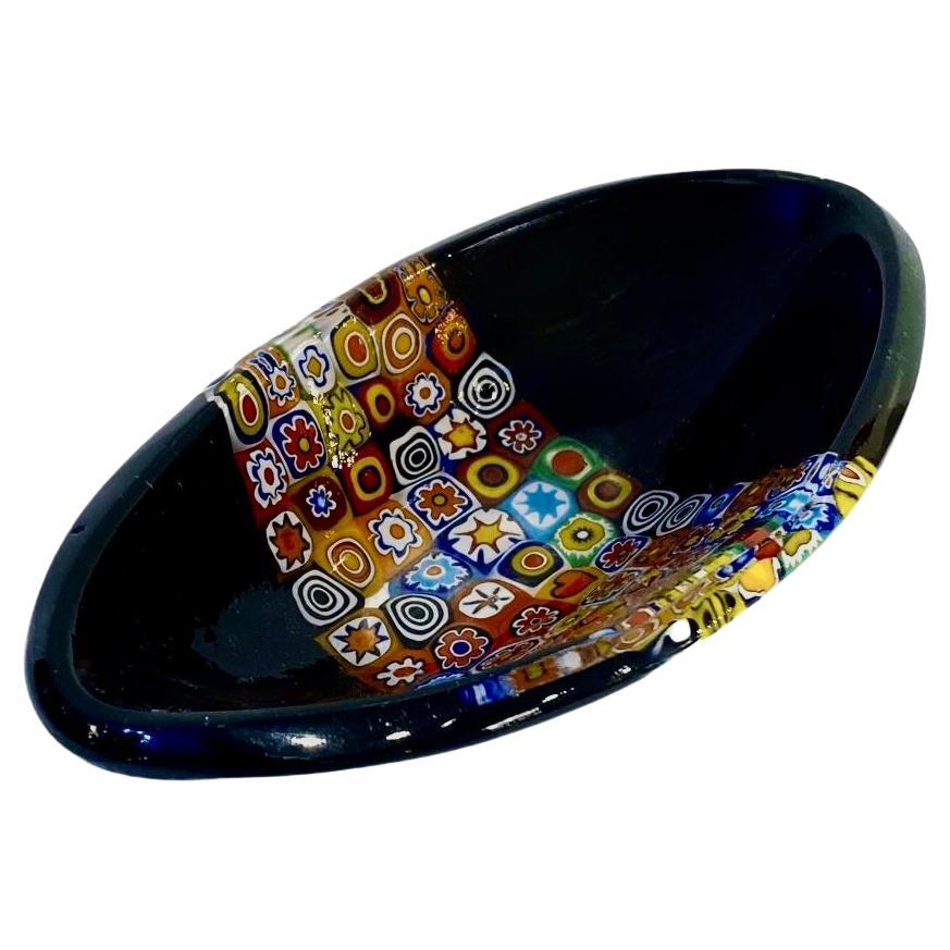 Modern Italienisch Schwarz Weiß Rot Blau Grün Murano Kunstglas Mosaik Catch-All/Bowl im Angebot