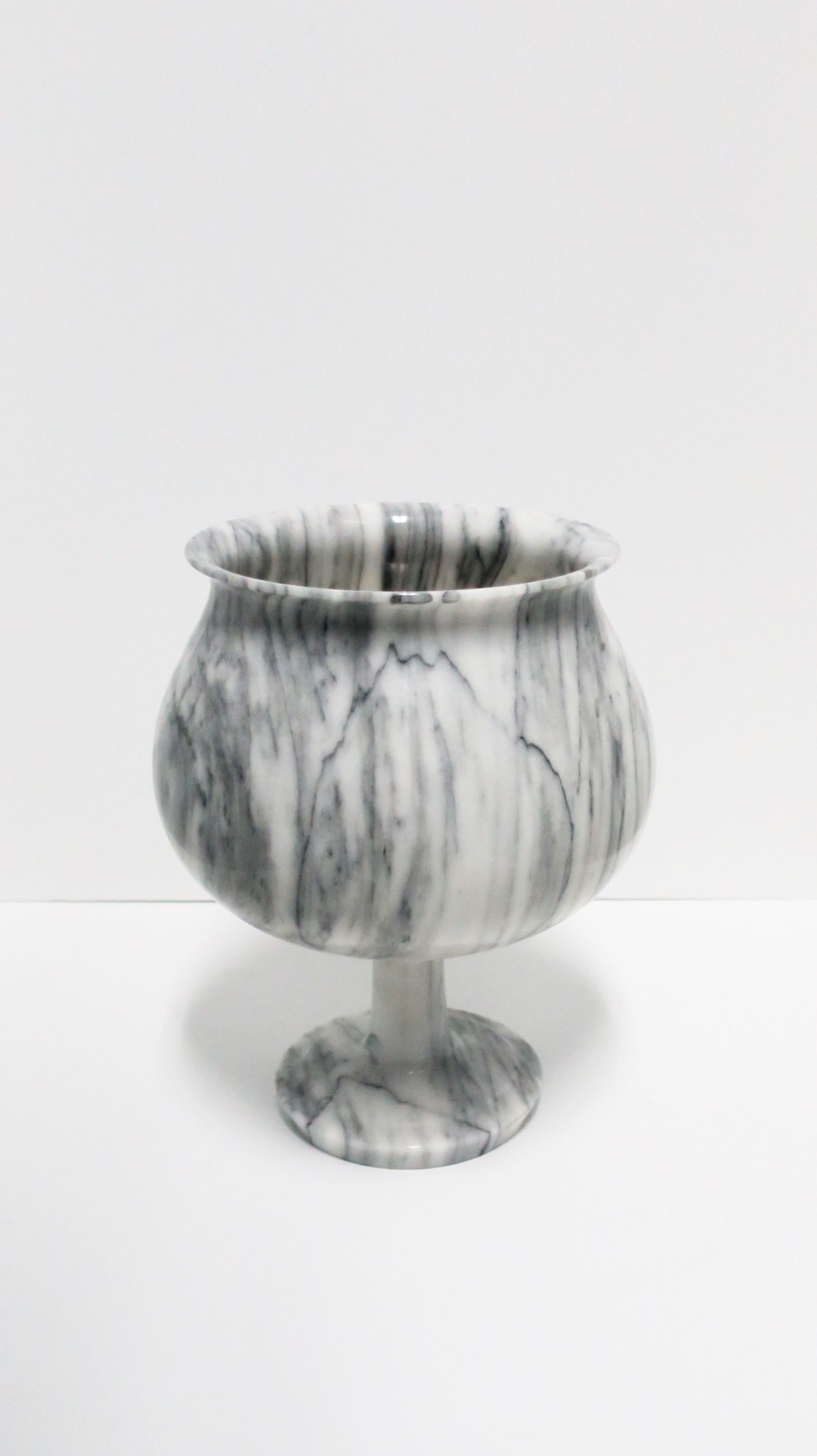 20th Century Modern Italian Marble Table Lamp For Sale