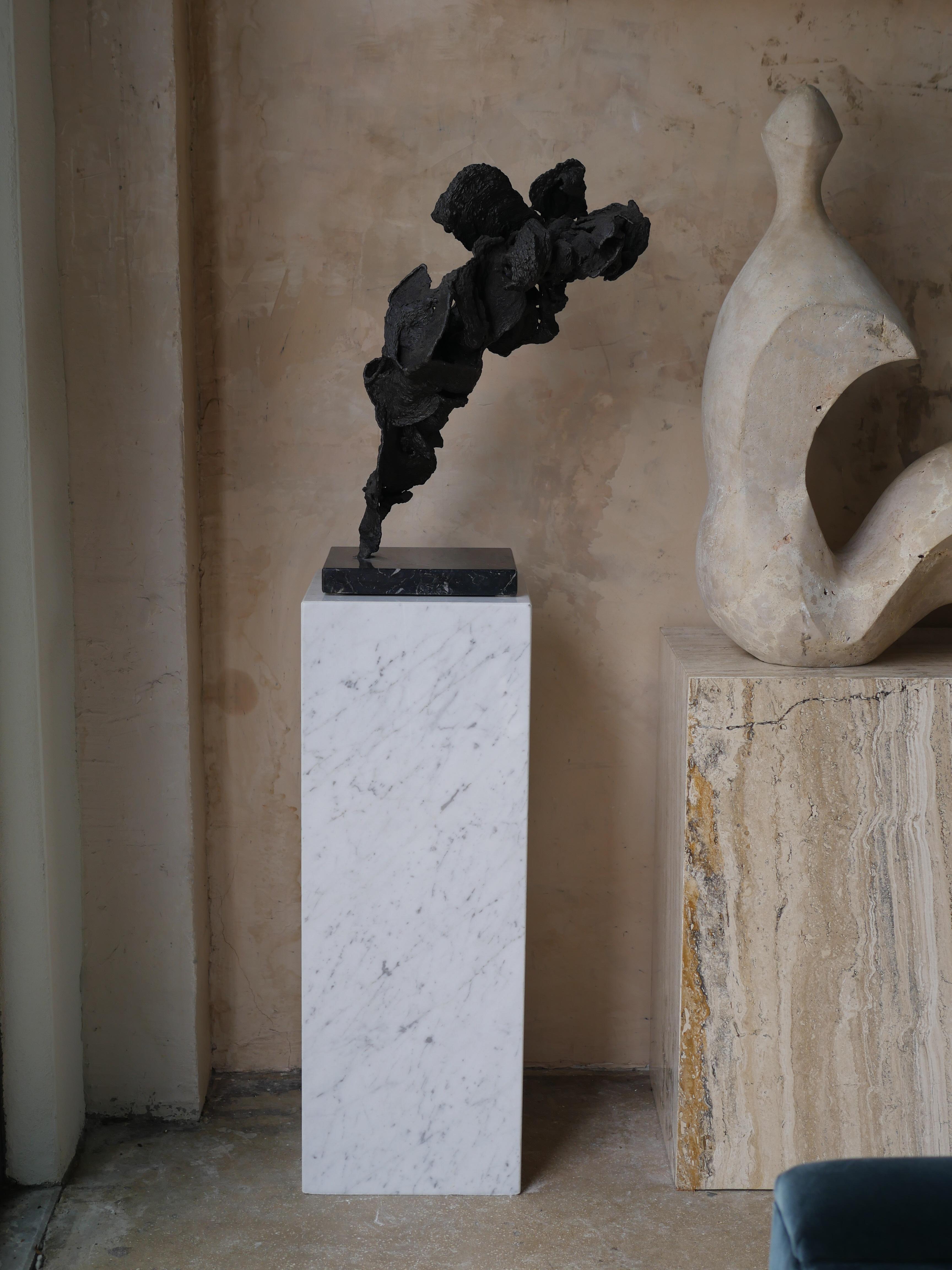 Moderne Piédestal italien moderne en marbre de Carrare  en vente