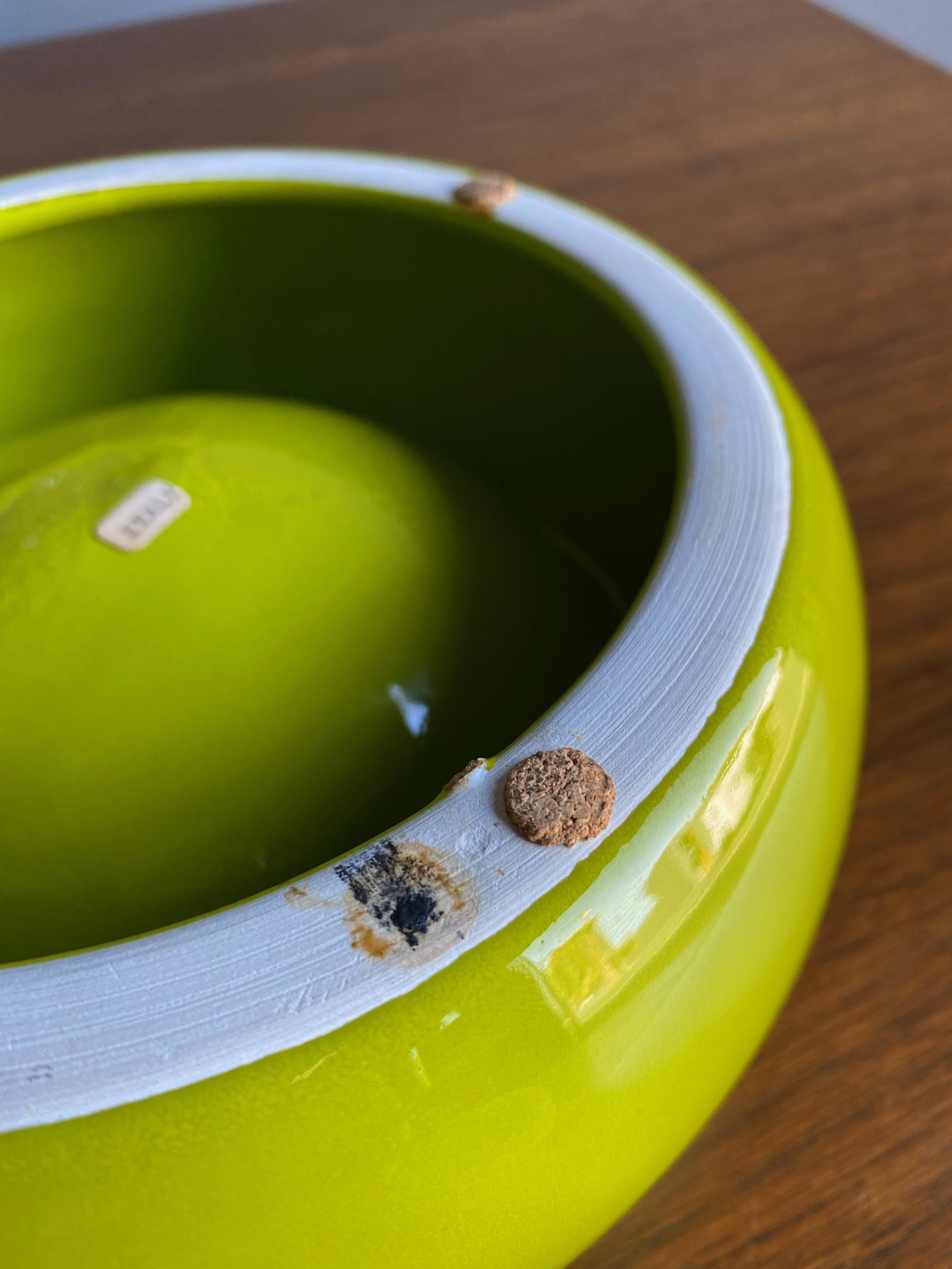 Modern Italian Ceramic Bowl circa 1975 For Sale 7