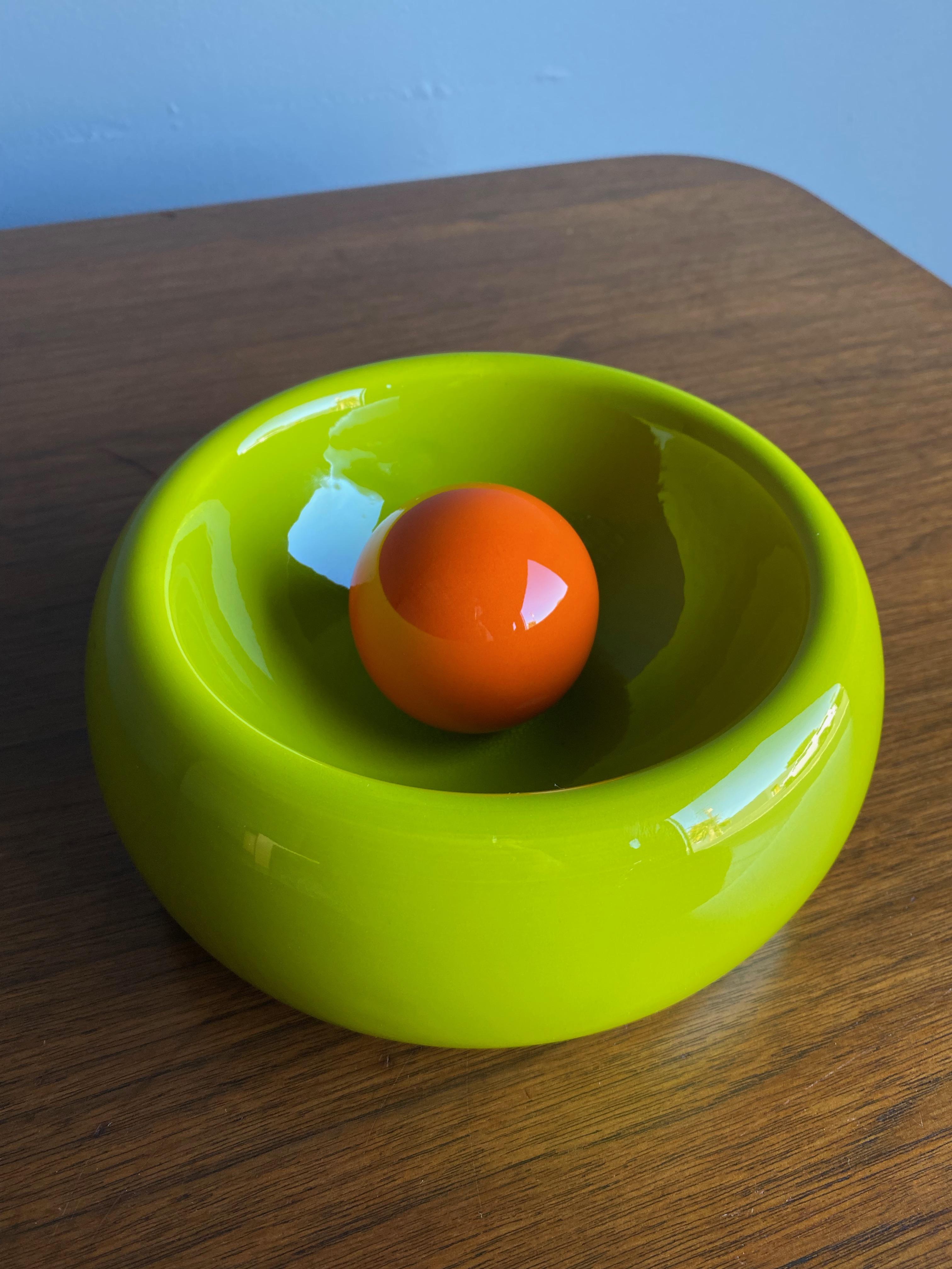 Modern Italian Ceramic Bowl circa 1975 For Sale 2