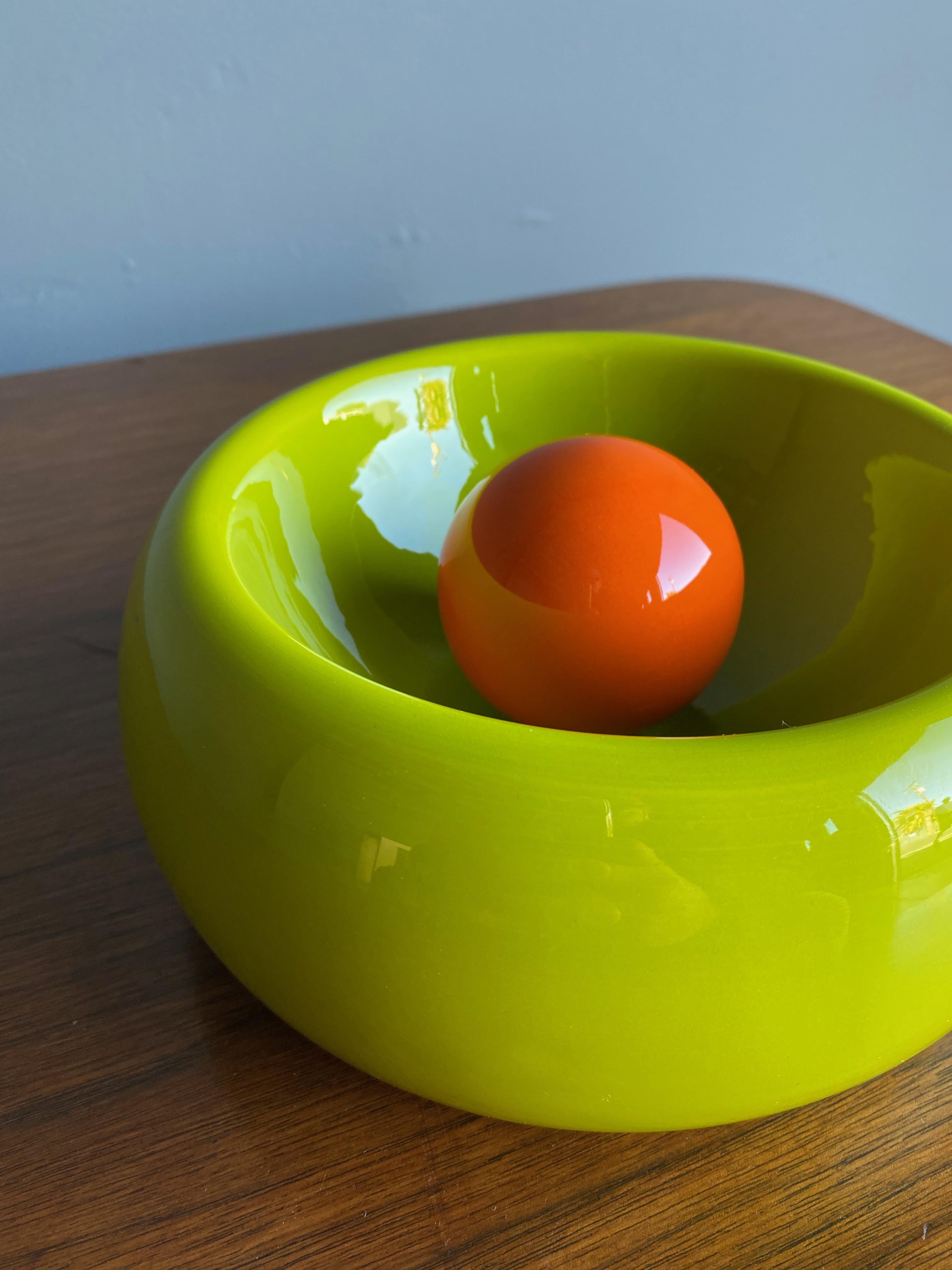 Modern Italian Ceramic Bowl circa 1975 For Sale 3
