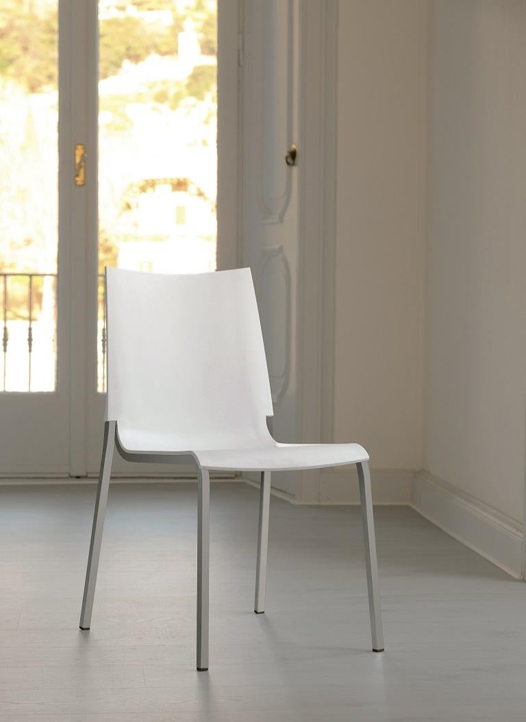 Autre Chaise italienne moderne en métal laqué et polypropylène, collection Bontempi en vente