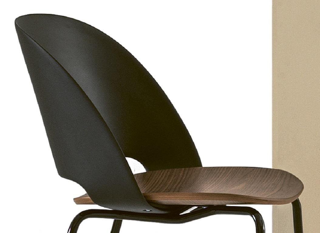 Laqué Chaise italienne moderne en métal, bois et polypropylène de la collection Bontempi en vente