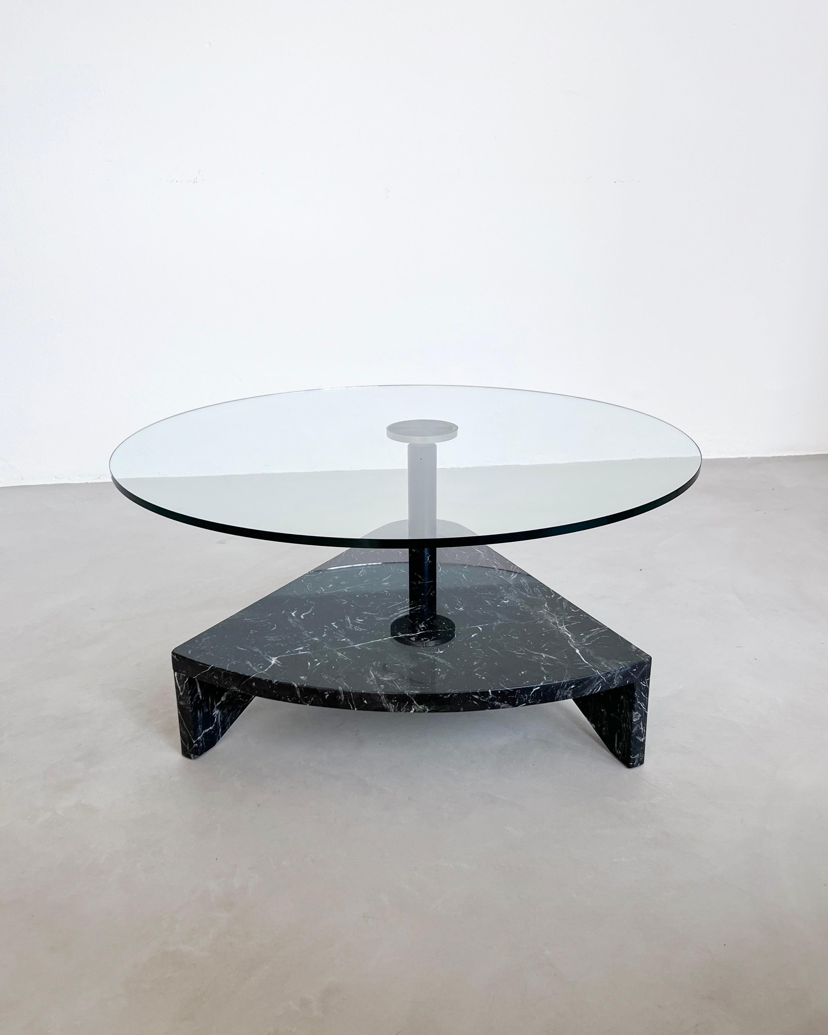Modern Italian Coffee Table in Marble and Glass by Acerbis, Sculptural Piece For Sale 6