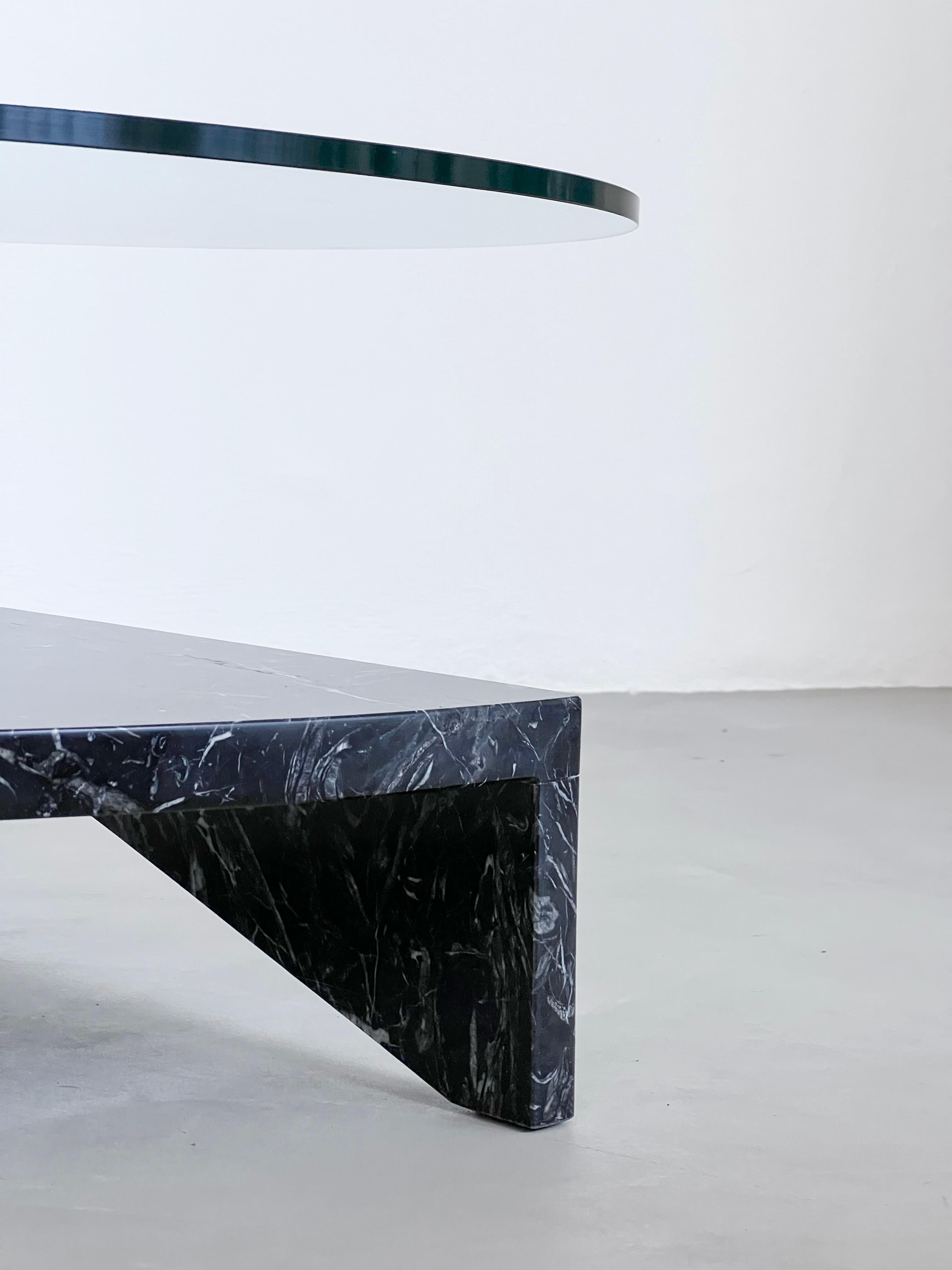 Sculptural Coffee Table in Marble and Glass, Italian Collectible Design 7