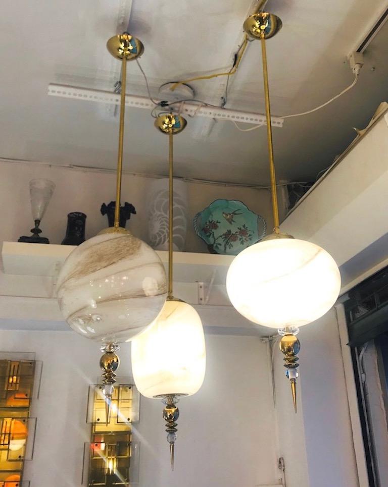 Modern Italian Cream White Alabaster Murano Glass Set of 3 Brass Pendant Lights For Sale 5