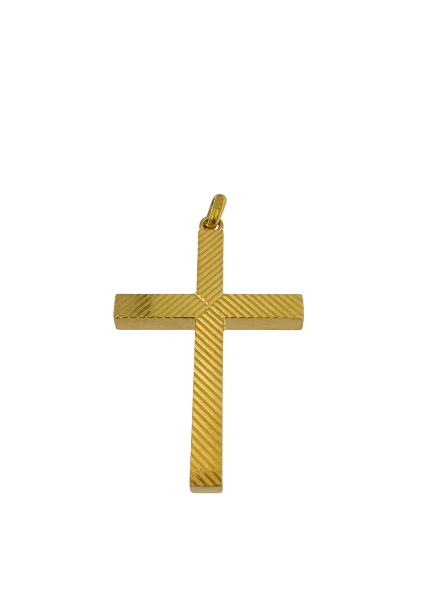 Croix italienne moderne en or jaune 18 carats en vente 1