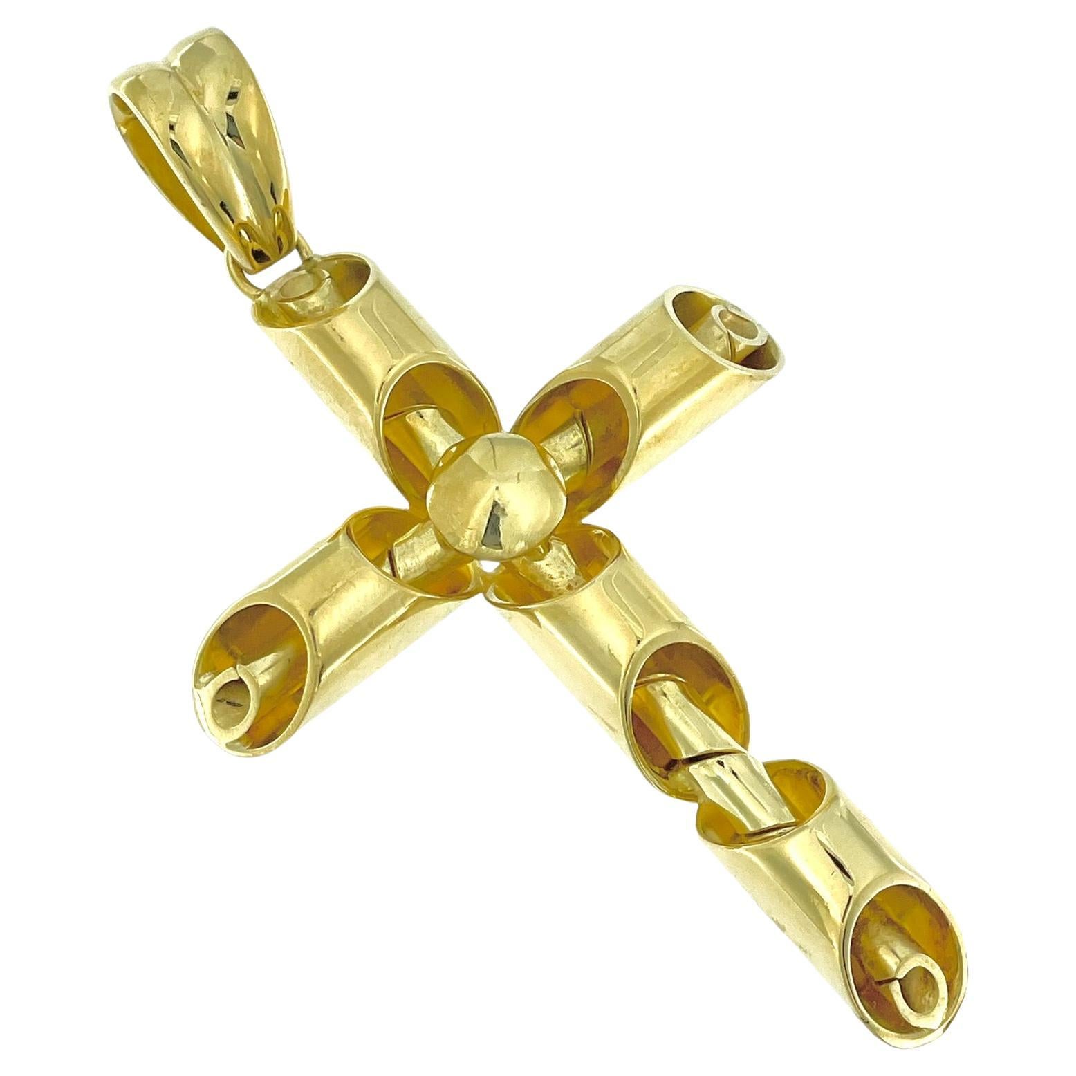 Croix italienne moderne de conception tubulaire en or jaune en vente