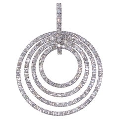 Pendentif circulaire italien moderne en or blanc et diamants, vers 2010