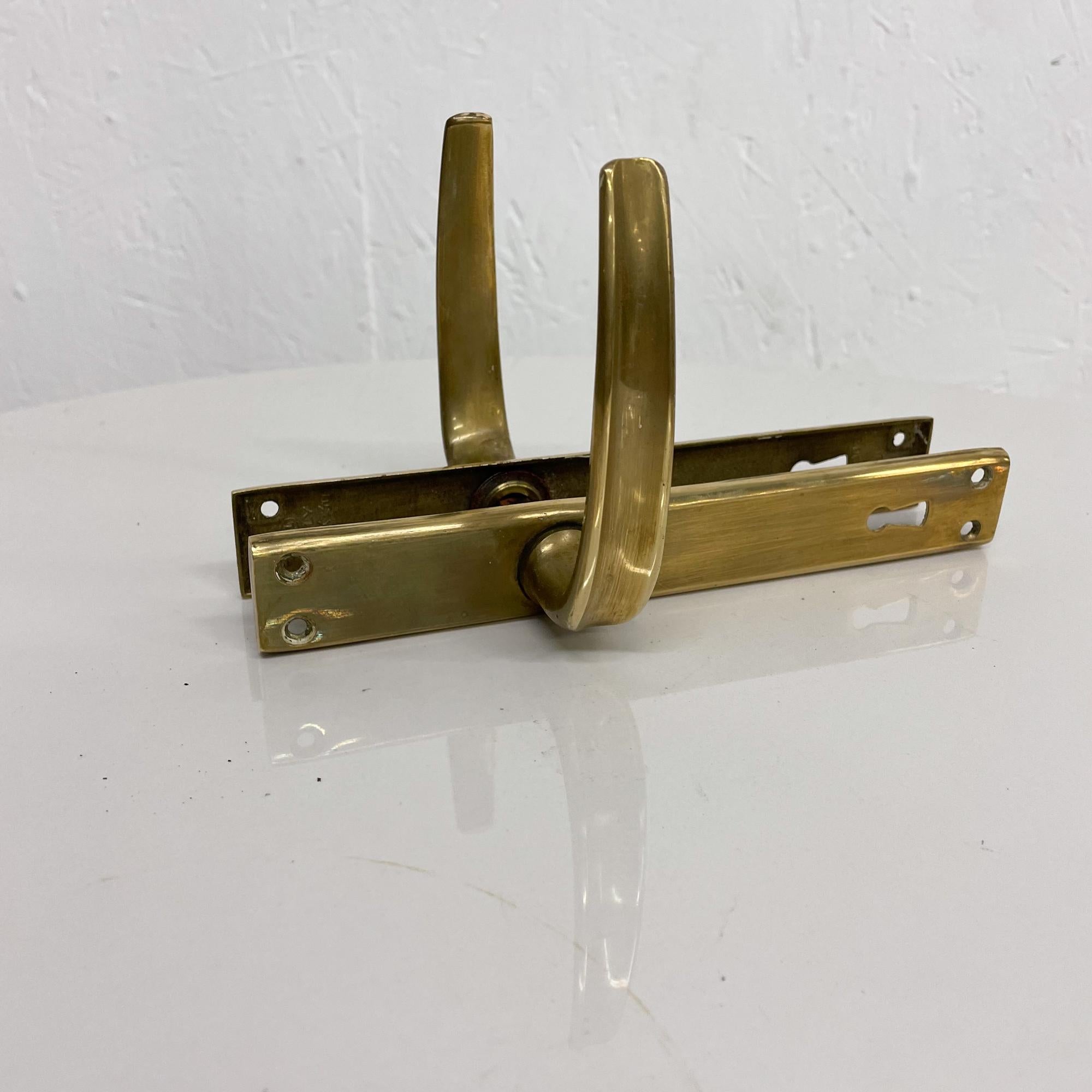 Rich Brass Italian Door Pull Handle & Plate Midcentury ITALY 1950s Gio Ponti For Sale 2