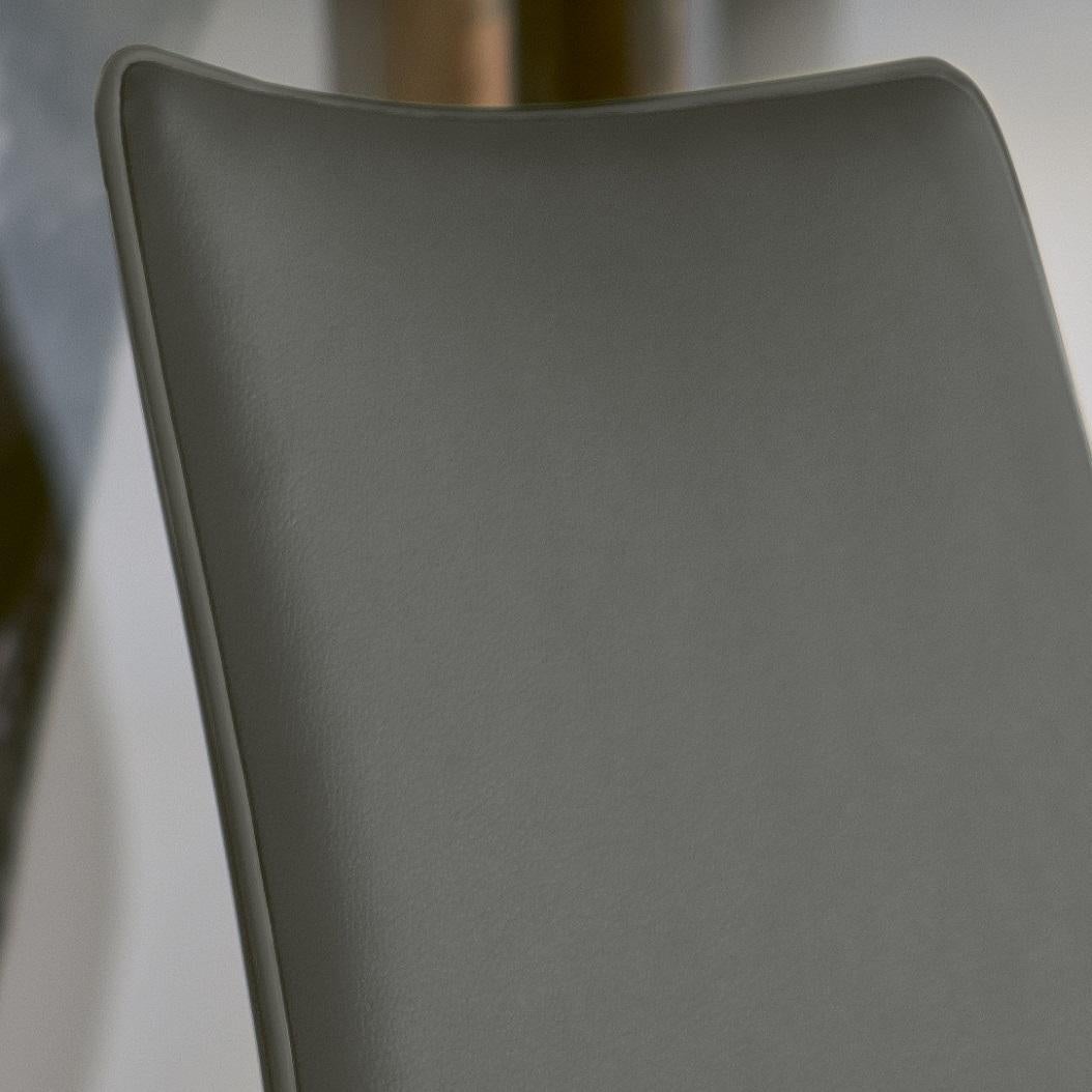 Laqué Chaise moderne italienne Eco en cuir et métal laqué - Bontempi Casa Collection en vente