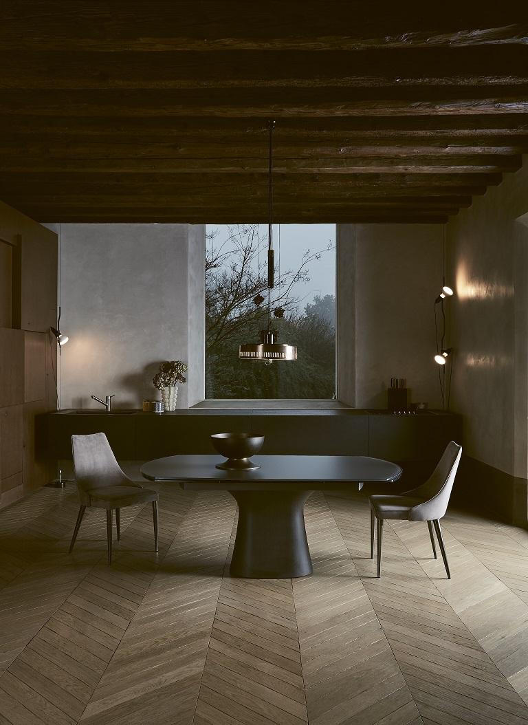 Moderner italienischer ausziehbarer Tisch aus Beton und mattem Glas aus der Kollektion Bontempi (Sonstiges) im Angebot