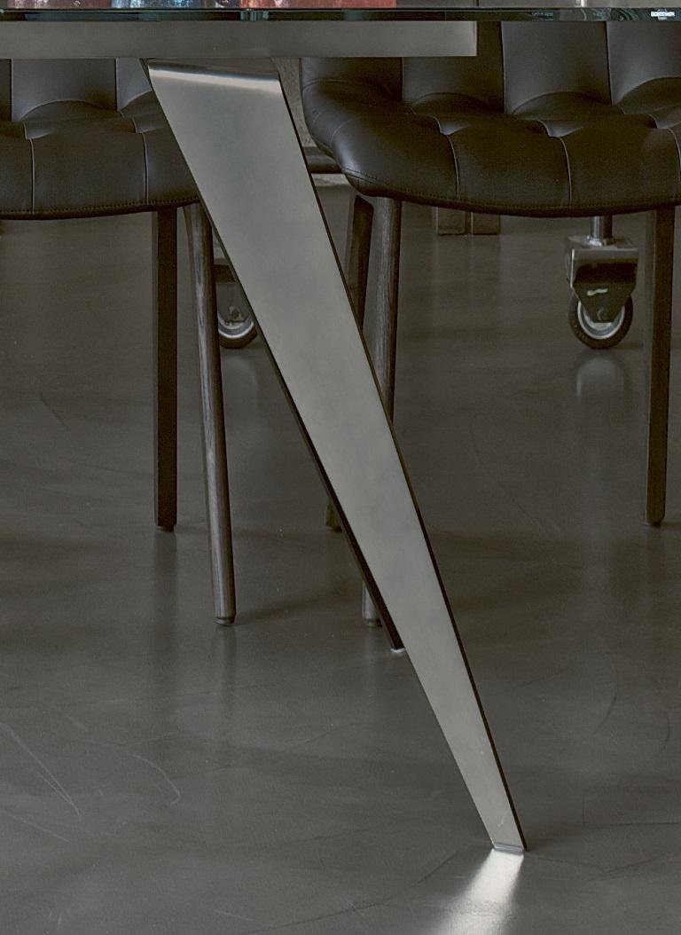Style international Table à rallonge italienne moderne en verre et métal laqué - Bontempi   en vente