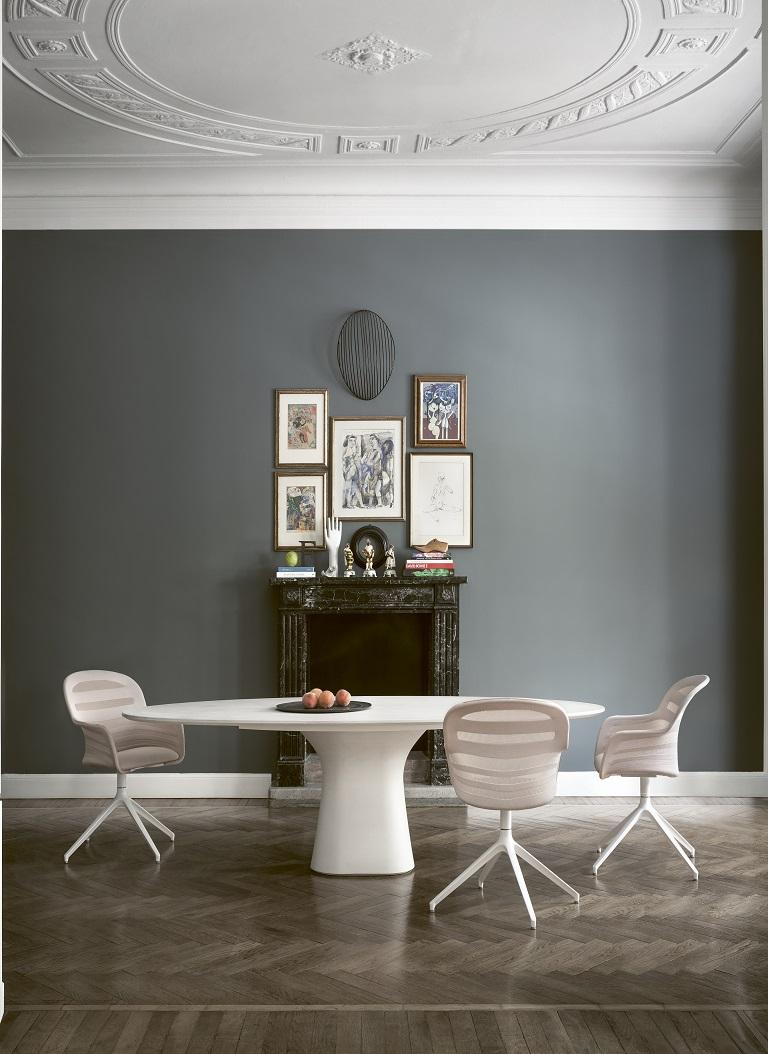 Moderner italienischer fixierter Tisch aus Beton, Bontempi-Kollektion  (Internationaler Stil) im Angebot