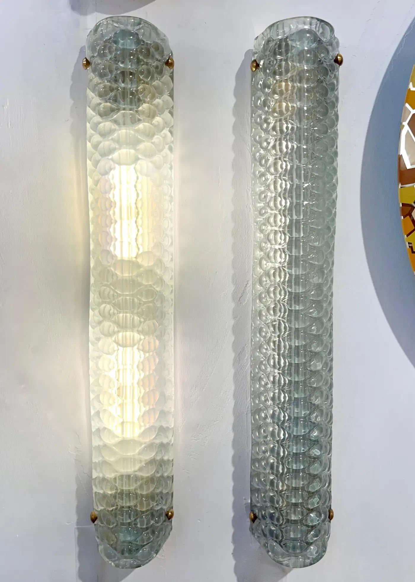 Moderne italienische Fontana Arte Stil Aqua Blue Murano Glas Messing Bubble Sconces im Angebot 3