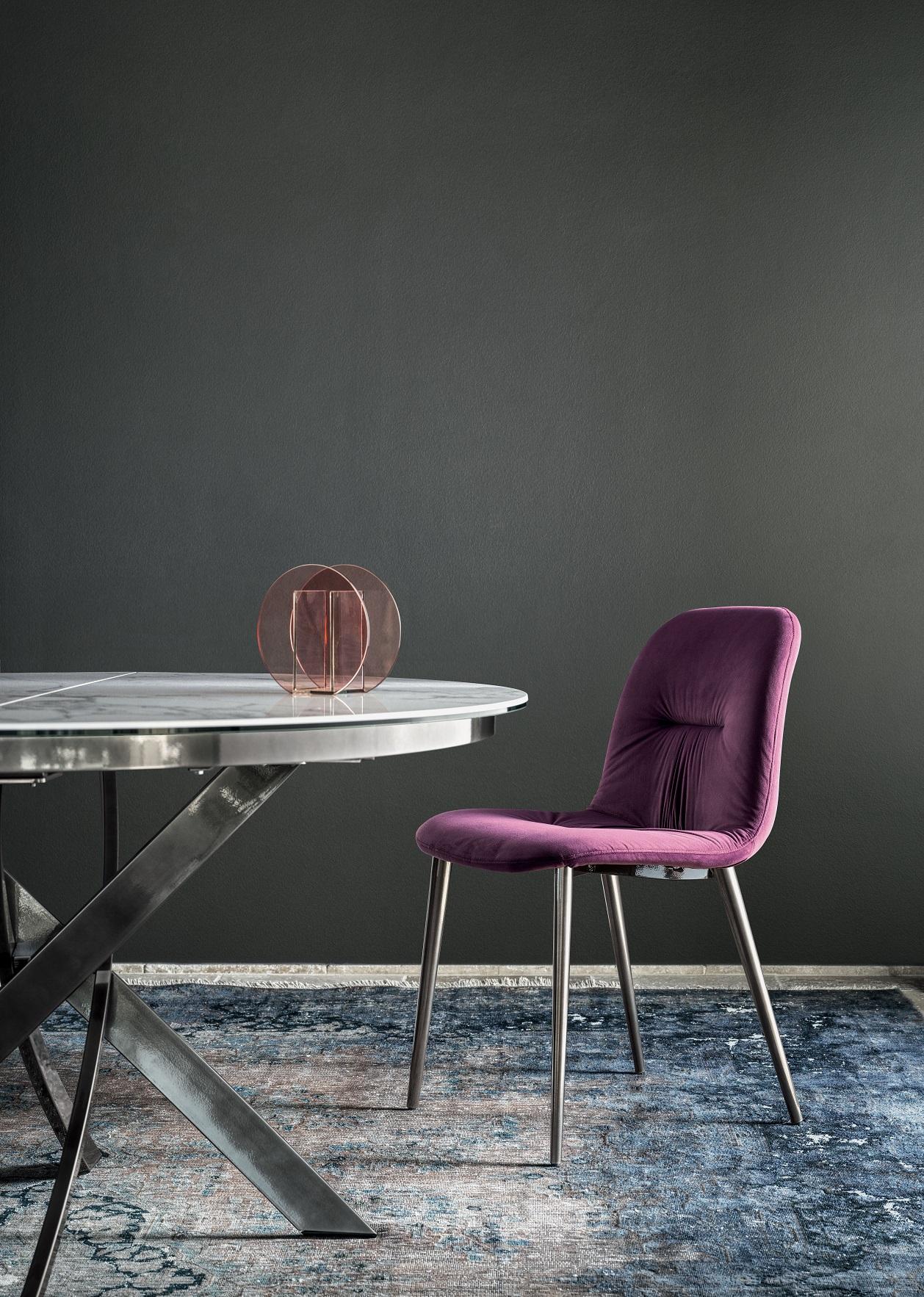 Style international Table italienne moderne Exetendible avec plateau en Supermarble et cadre en métal laqué en vente