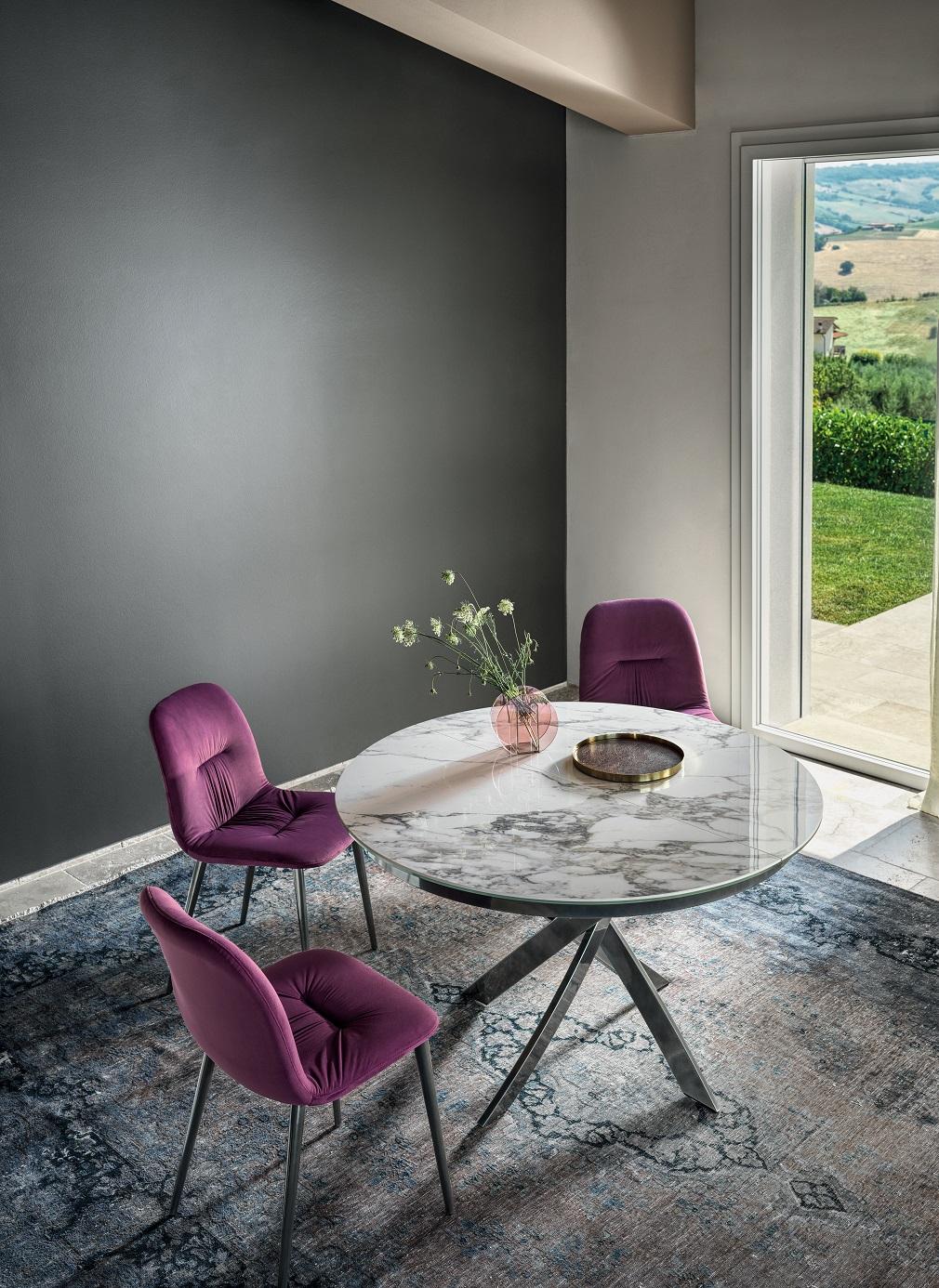 Autre Table italienne moderne Exetendible avec plateau en Supermarble et cadre en métal laqué en vente