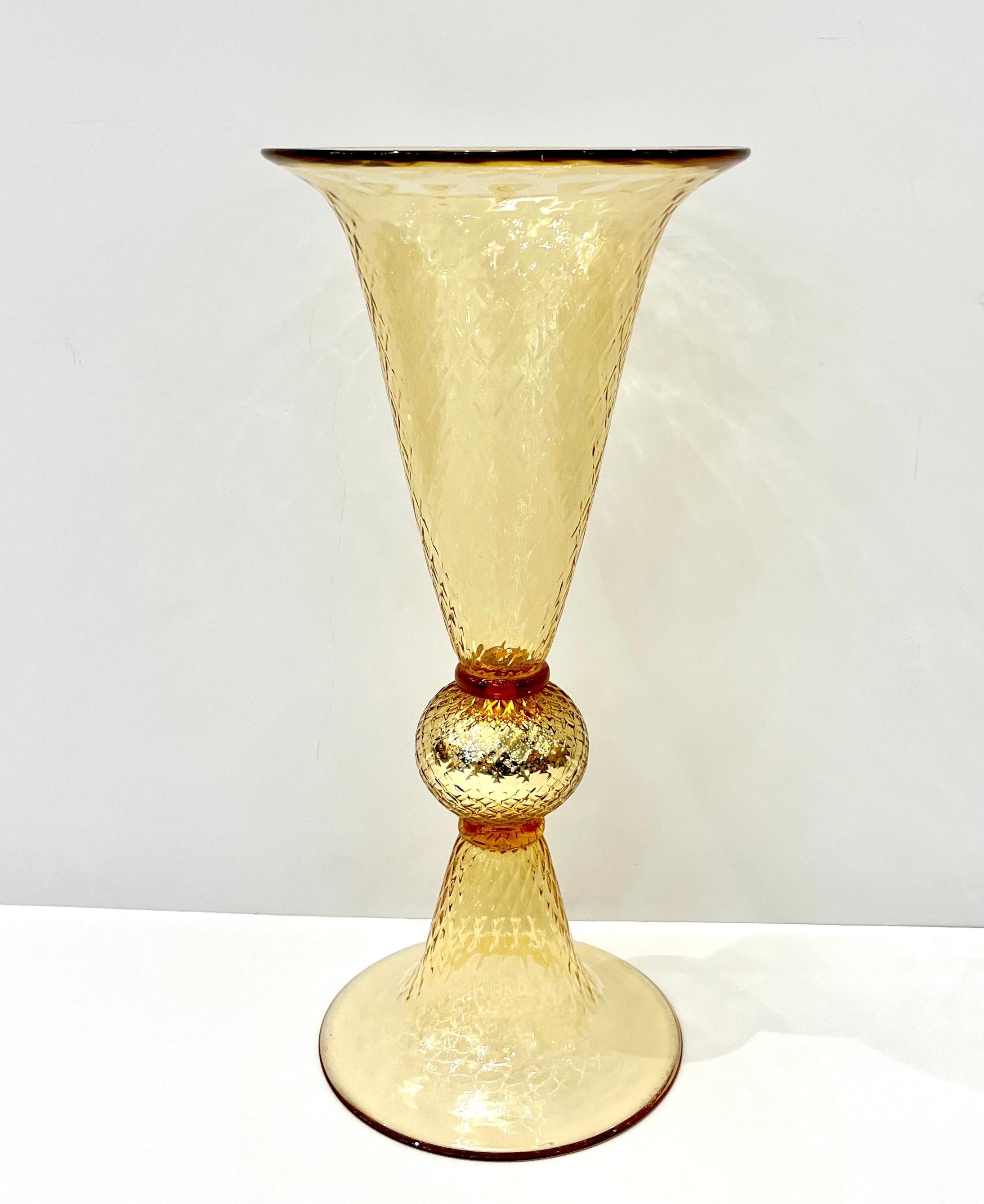 Modern Italian Gold Honeycomb Murano Glass Tall Round Conical Double Vase For Sale 4