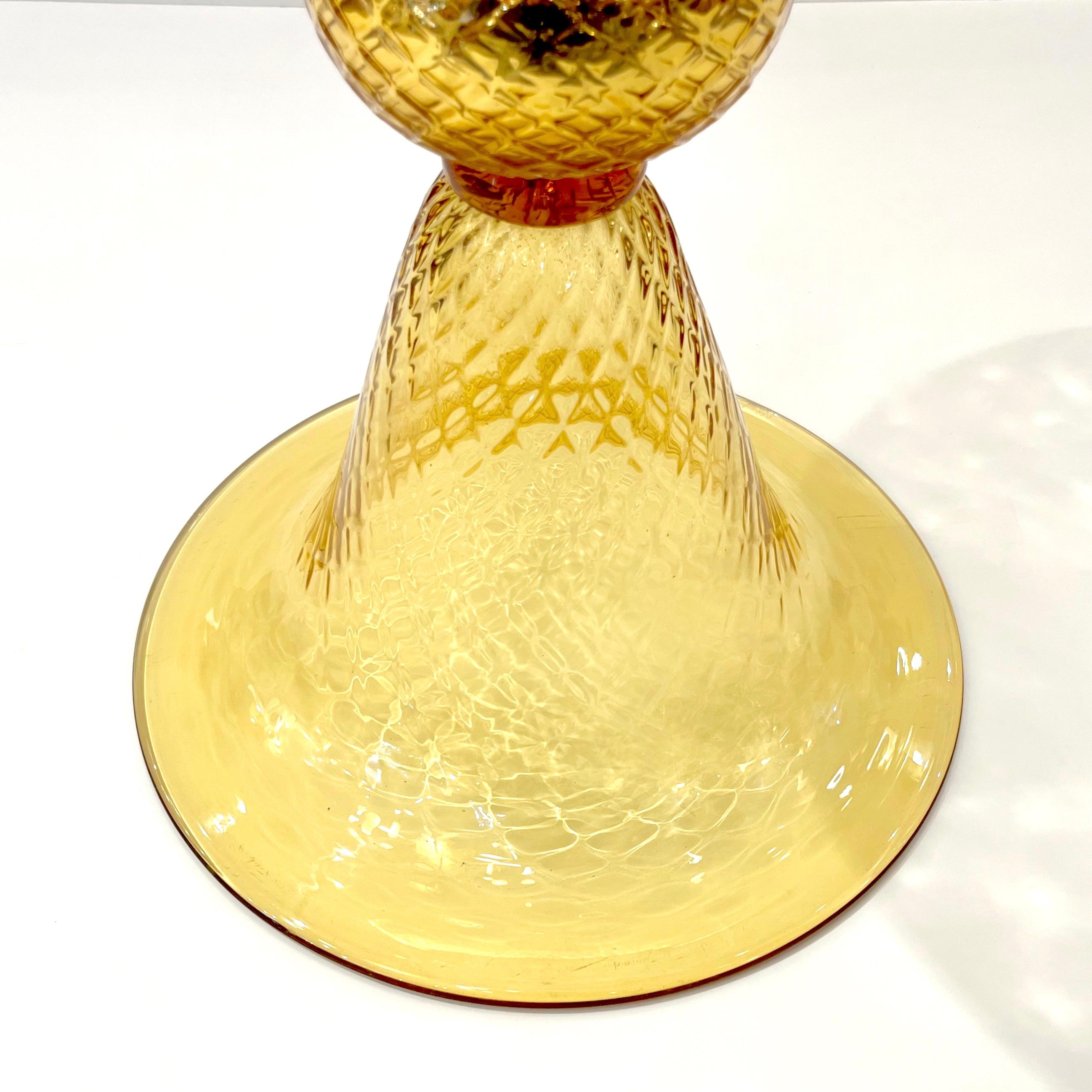 Modern Italian Gold Honeycomb Murano Glass Round Conical Hourglass Double Vase In Excellent Condition For Sale In New York, NY