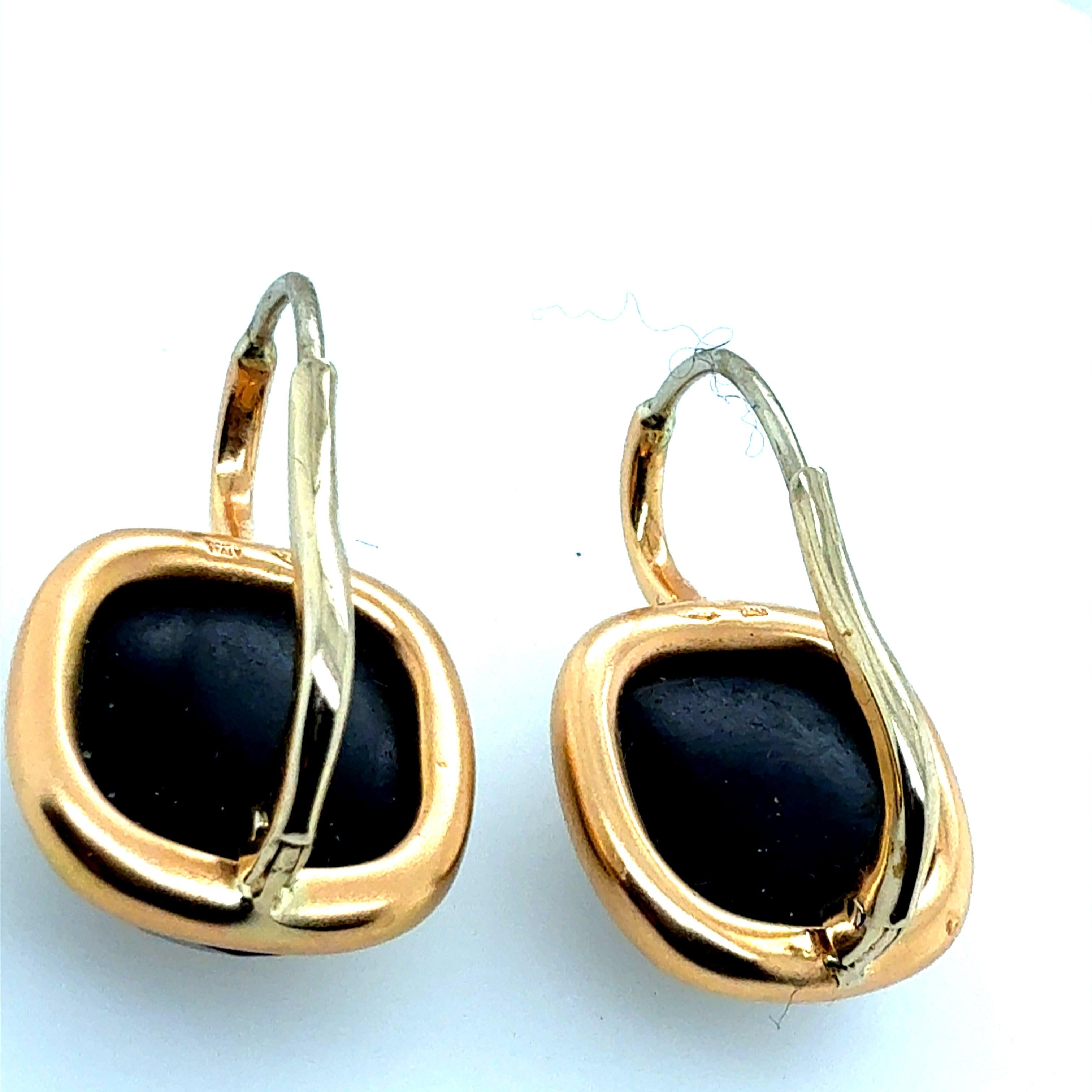 Modern Italian Gold Satin Finish Statement Onyx Earrings, Made in Italy For Sale 2