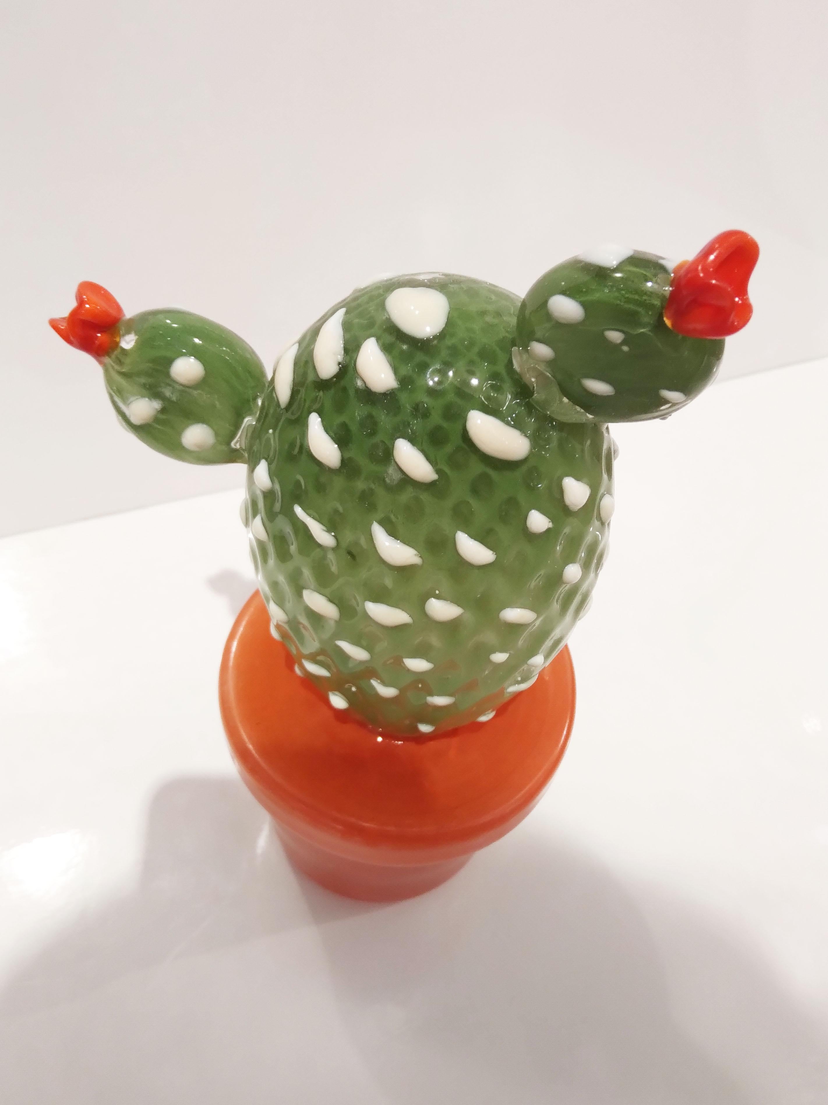 Contemporary Italian highly collectible potted glass cactus of limited edition, entirely handcrafted in Murano, with modern Minimalist design blown by Fornace Mian, in a lifelike organic modernist shape, in lime green honeycomb textured Murano glass