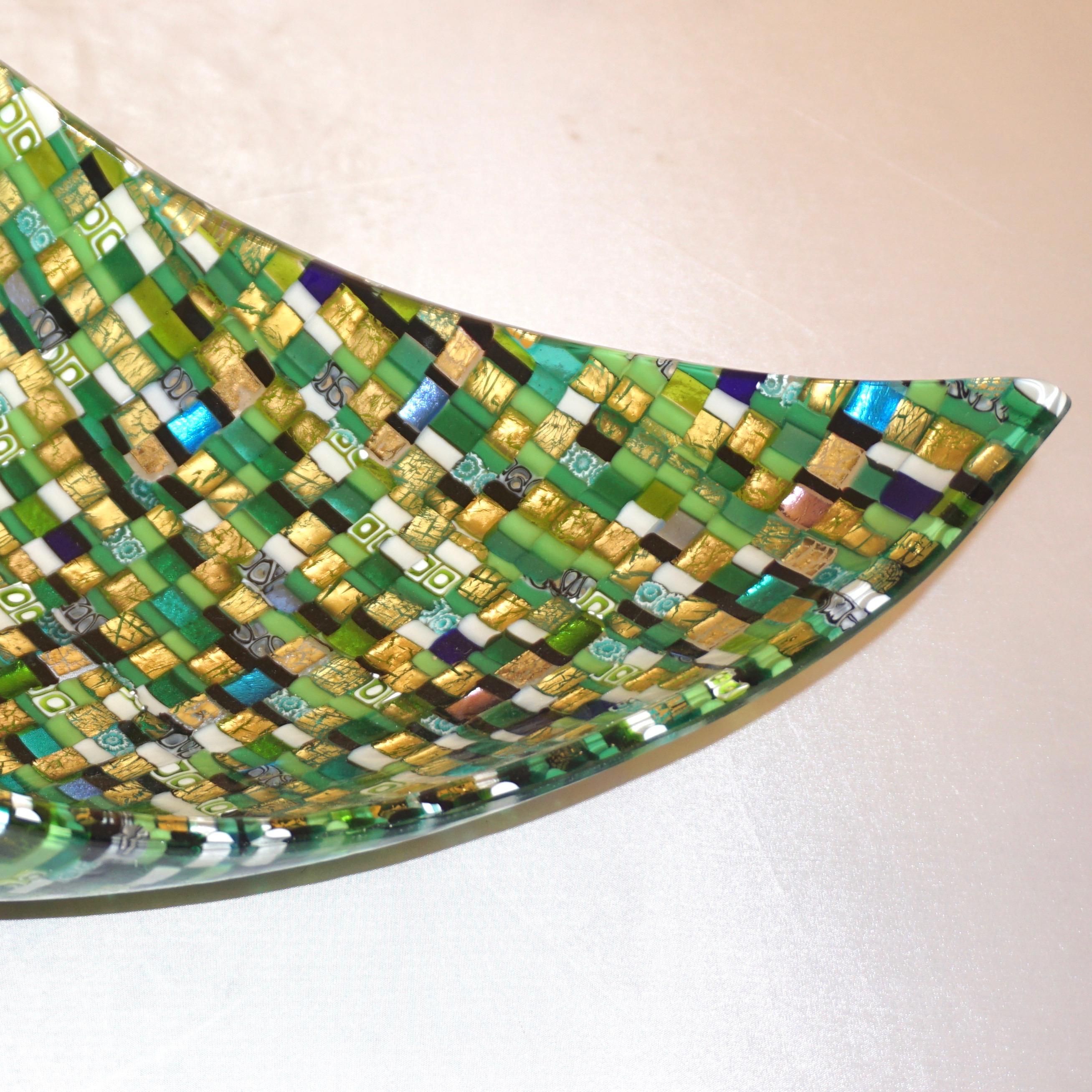 Moderne italienische Mosaikschale aus Murano-Kunstglas, Juwelenähnlich Grün Gelb & 24 Karat Gold (Handgefertigt) im Angebot