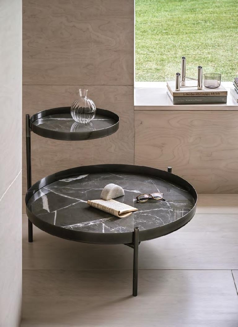 Style international Table basse italienne moderne en métal laqué et marbre de la collection Bontempi Casa en vente