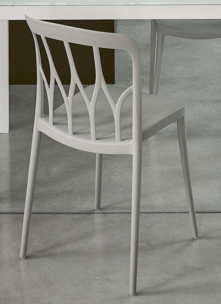 Chaise italienne moderne en polypropylène gris clair de la collection Bontempi Neuf - En vente à Titusville, PA