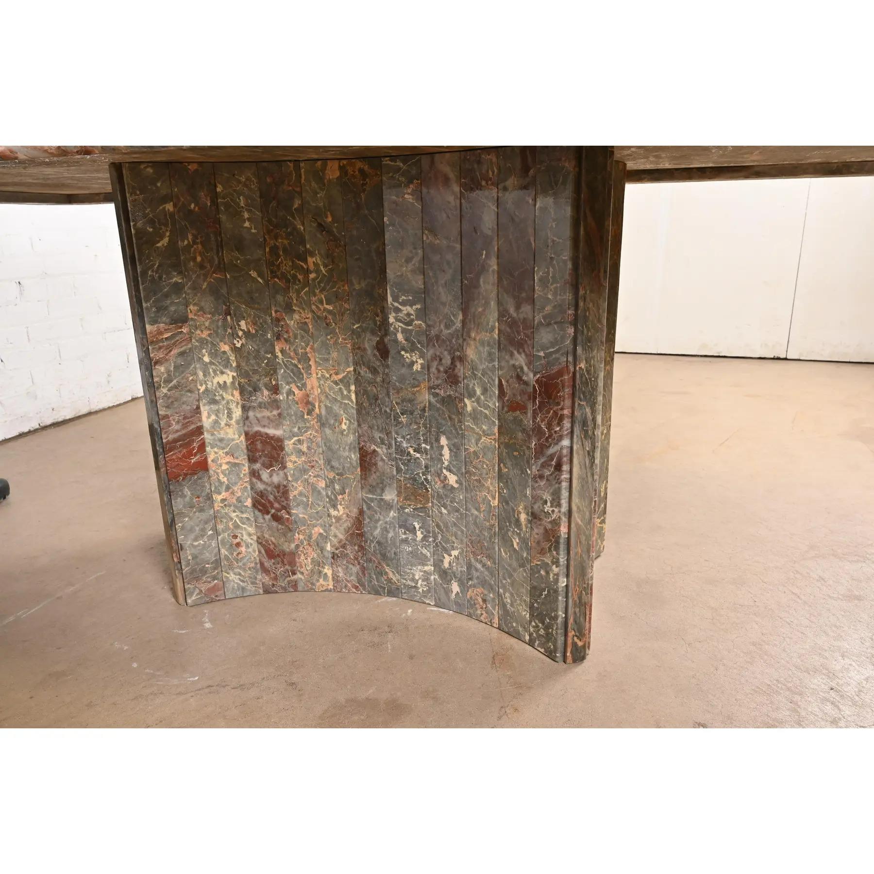 Table de salle à manger italienne moderne à piédestal en marbre à la manière d'Ello, vers les années 1970 en vente 5