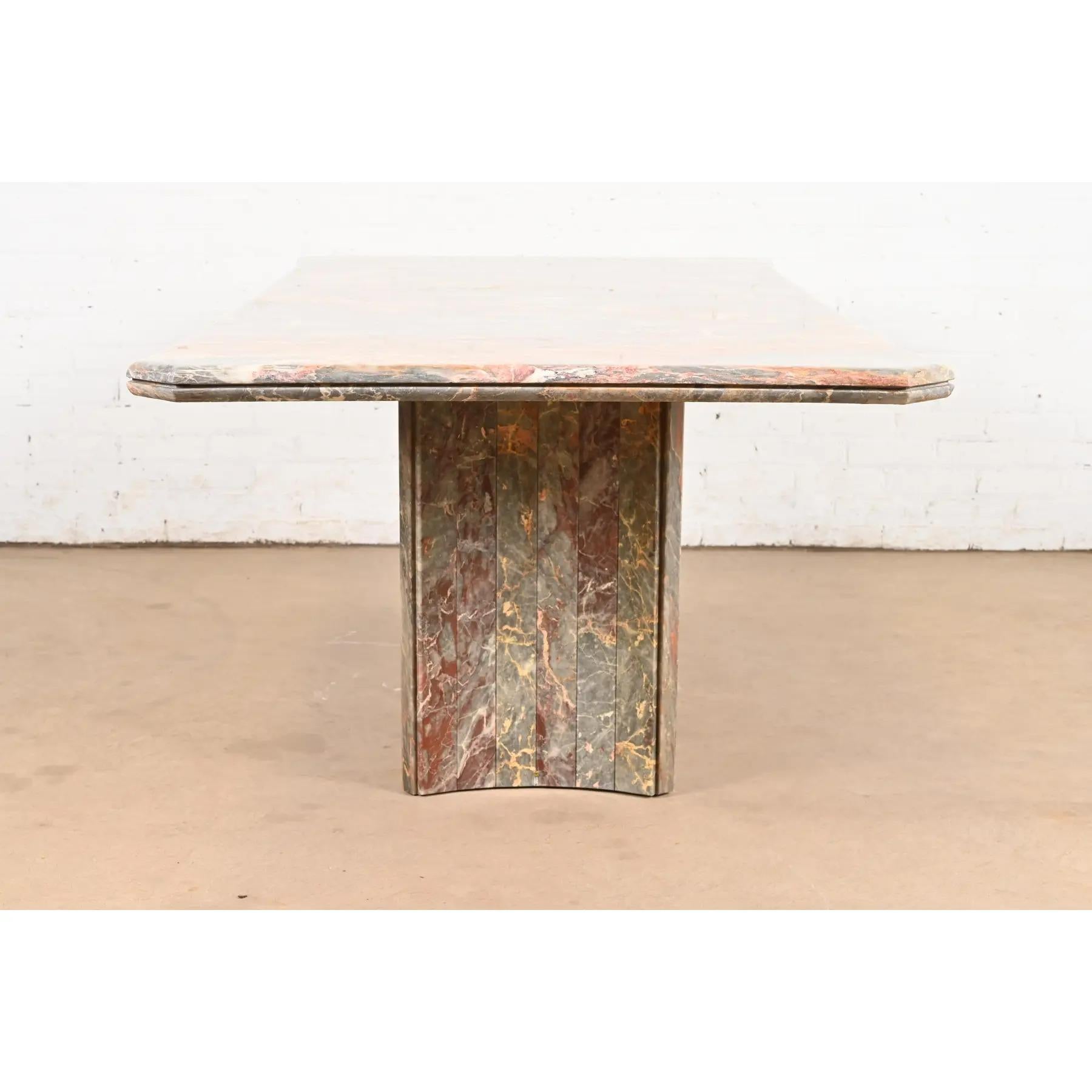 Table de salle à manger italienne moderne à piédestal en marbre à la manière d'Ello, vers les années 1970 en vente 7