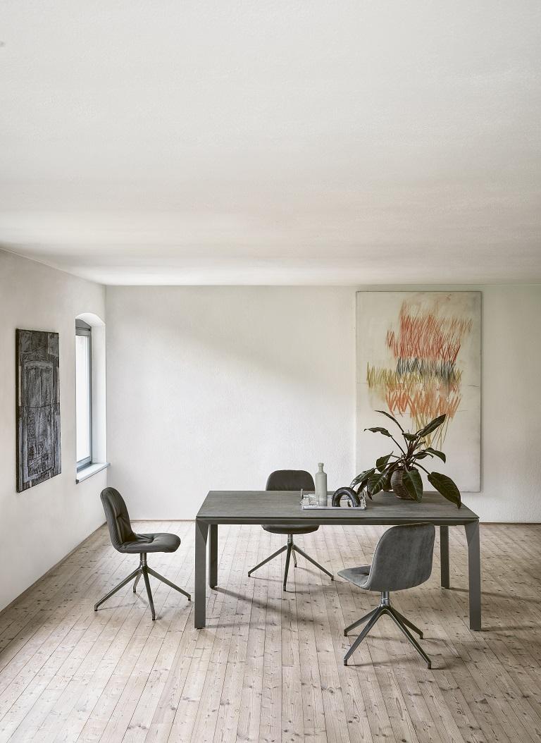 Style international Table à rallonge moderne italienne en métal et marbre de la collection Bontempi Casa en vente