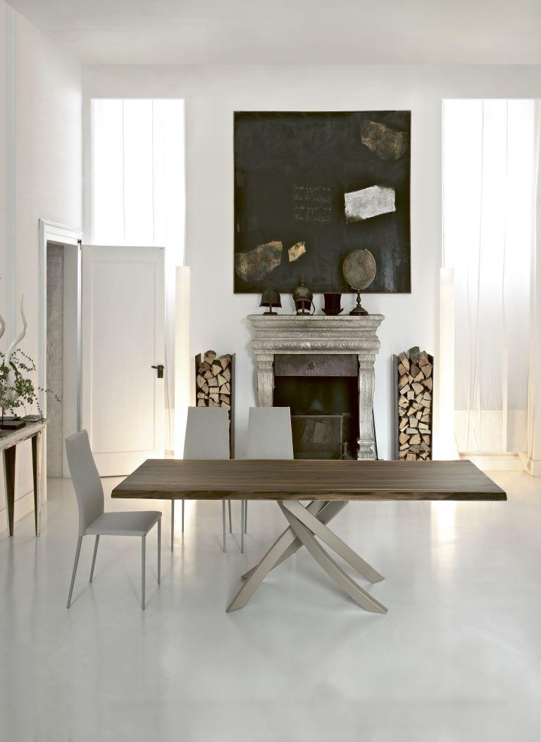 Table italienne moderne en métal et bois massif de la collection Bontempi Casa Neuf - En vente à Titusville, PA