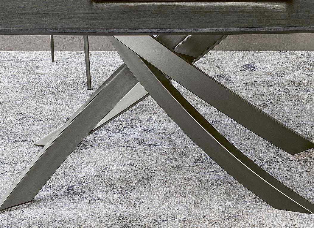 Table italienne moderne en métal et bois de placage de la collection Bontempi Casa Neuf - En vente à Titusville, PA