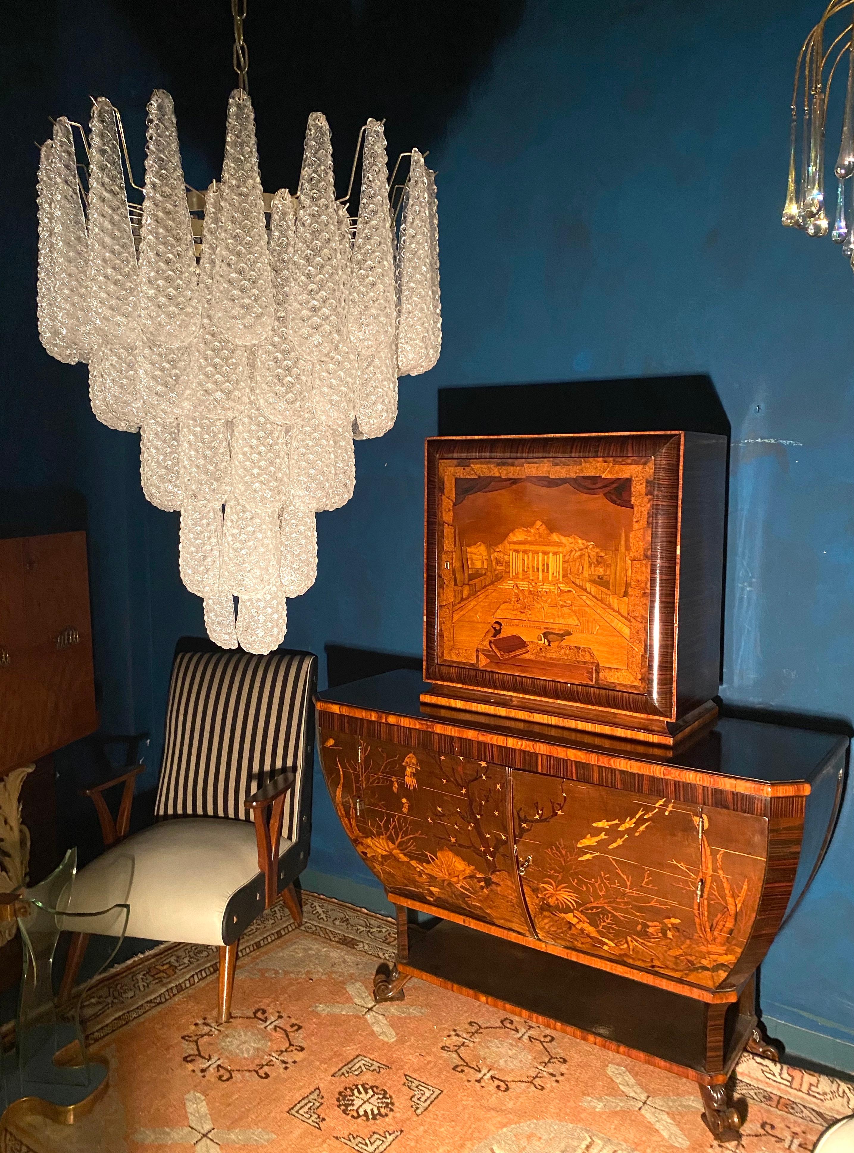 Moderner italienischer Murano-Kronleuchter, 52 Glasblätter, Tropfen aus Glas, 1970er Jahre im Zustand „Hervorragend“ im Angebot in Rome, IT