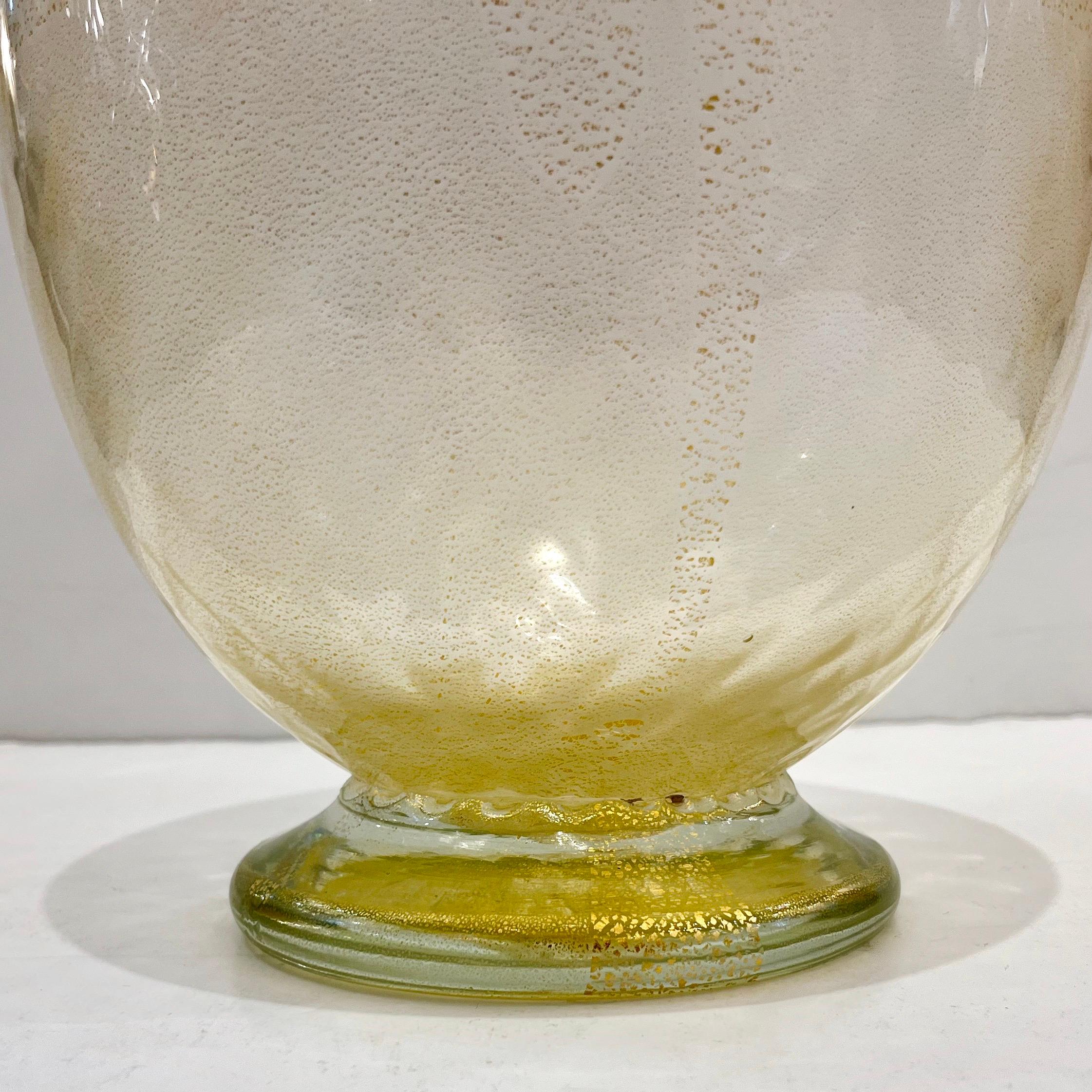 Paire de vases ronds organiques italiens modernes en verre de Murano en nid d'abeille dor en vente 7