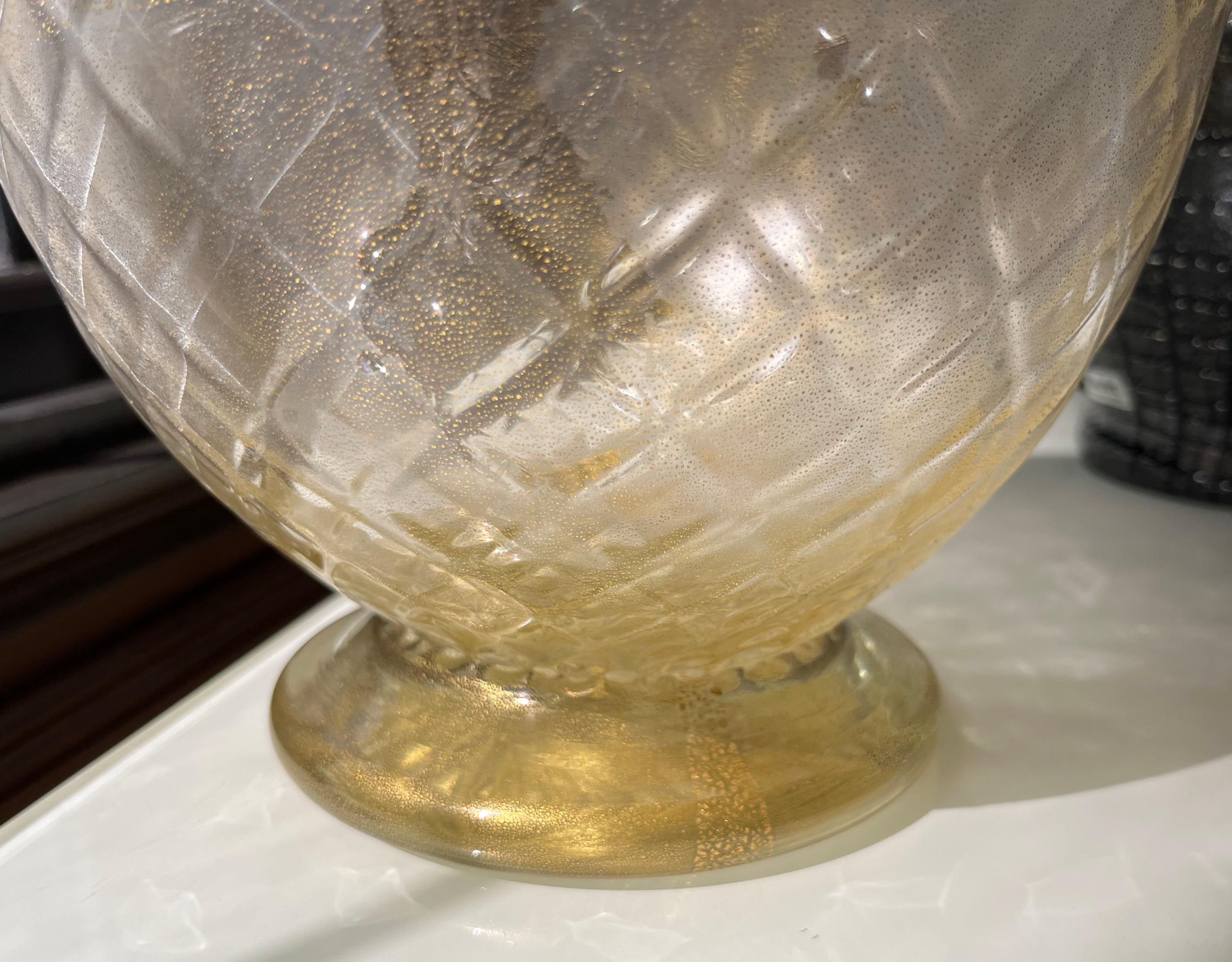 Modern Italian Pair of Gold Honeycomb Murano Glass Organic Round Vases In Excellent Condition For Sale In New York, NY